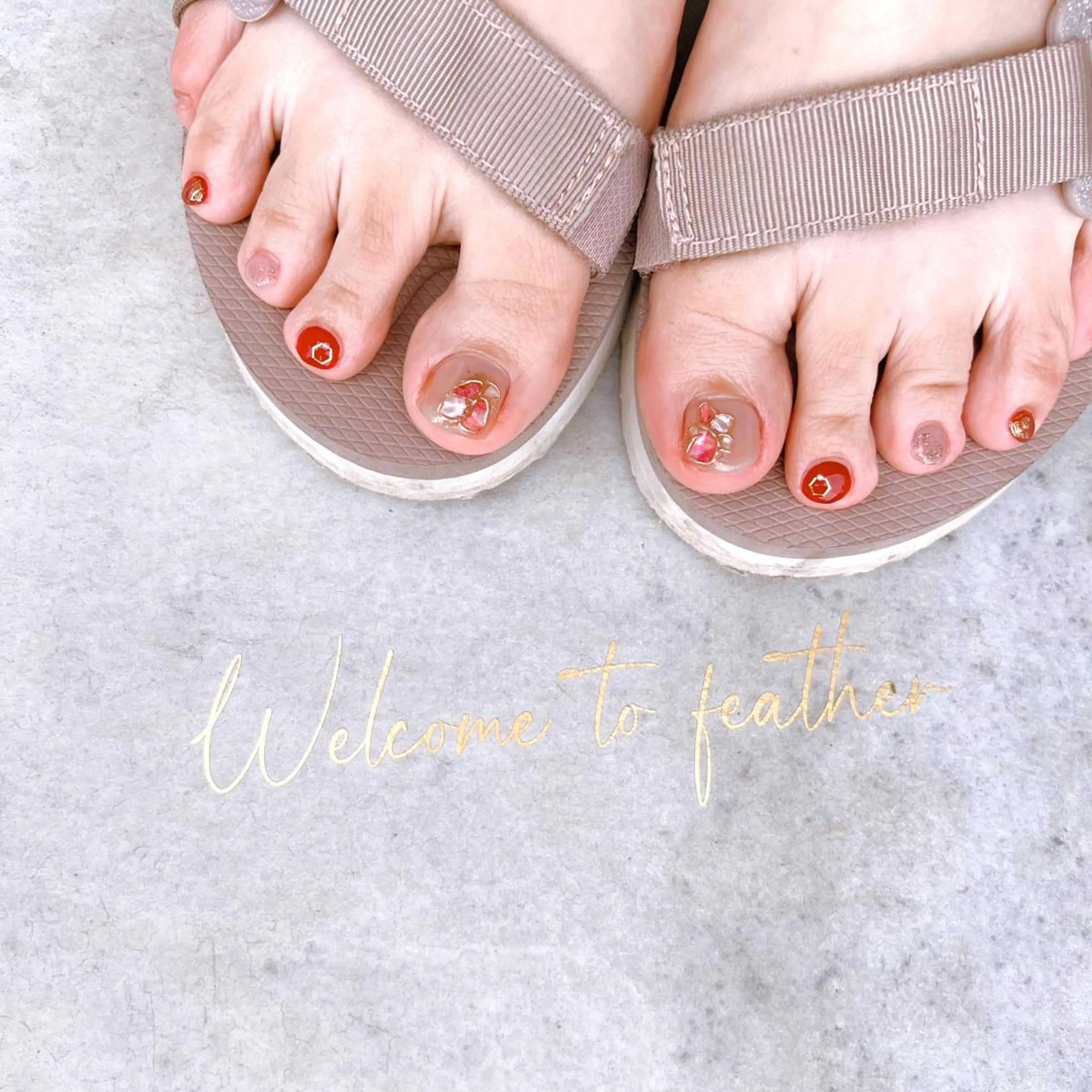 ネイル Feather MAIのマツエク・マツパデザイン