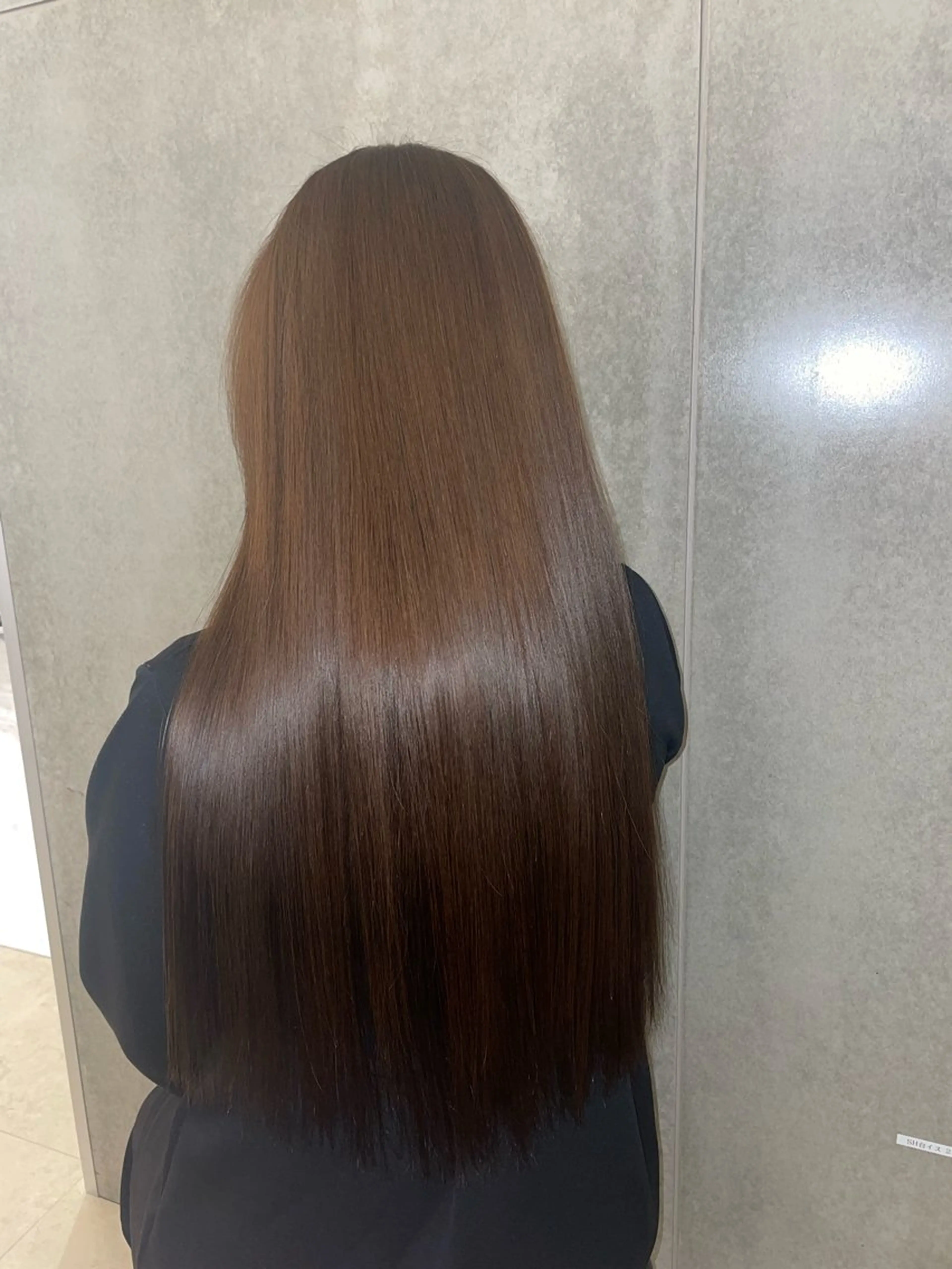 ロング カラー ウォーレントリコミ  ニューヨーク所属・西梅田直結🌹 若林梨音のヘアスタイル