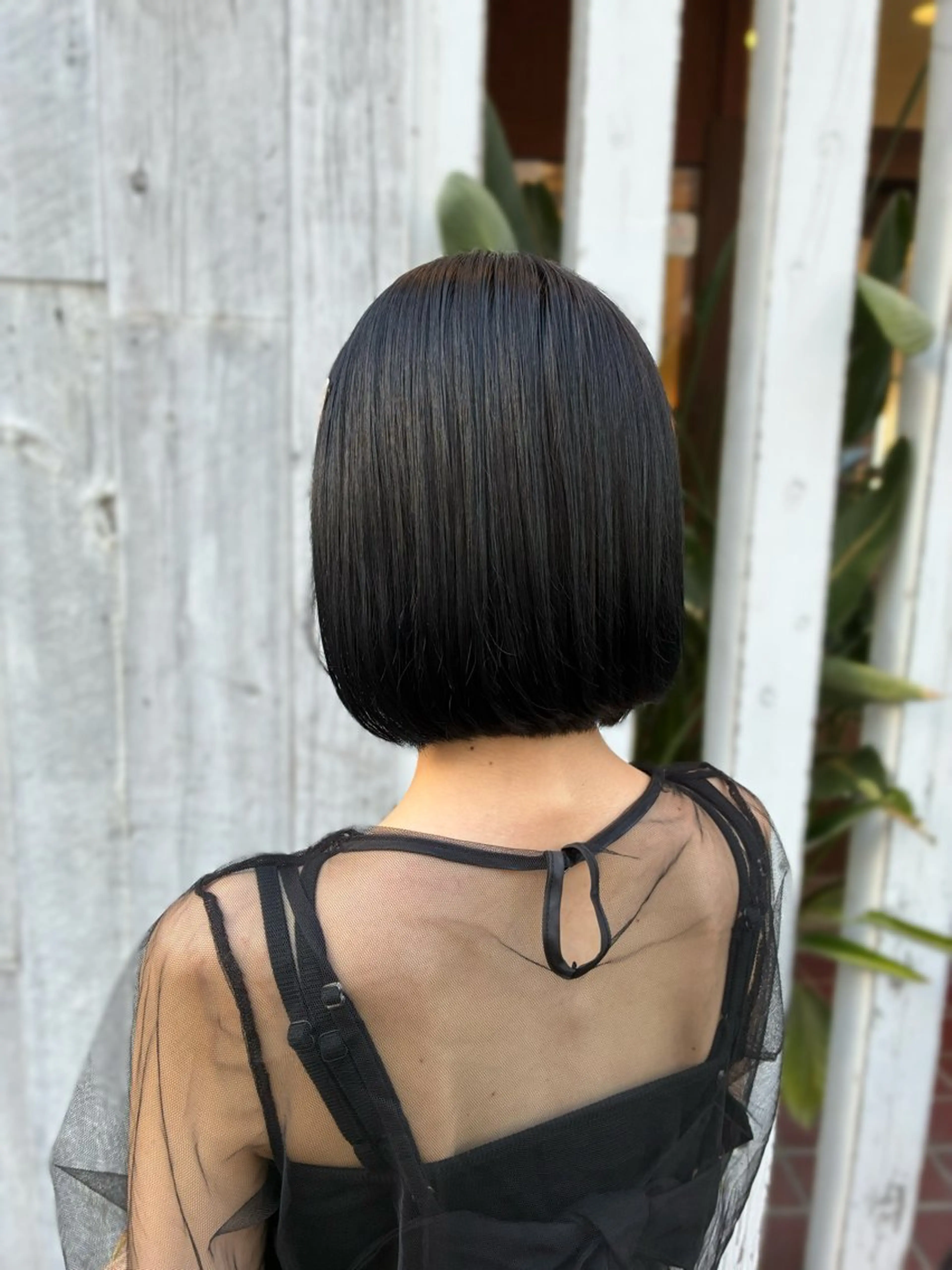 ミディアム カラー 黒髪 ブルーカラー ブルーブラック ヘアカラー トリートメント 梅原 姫🍬🐰のヘアスタイル