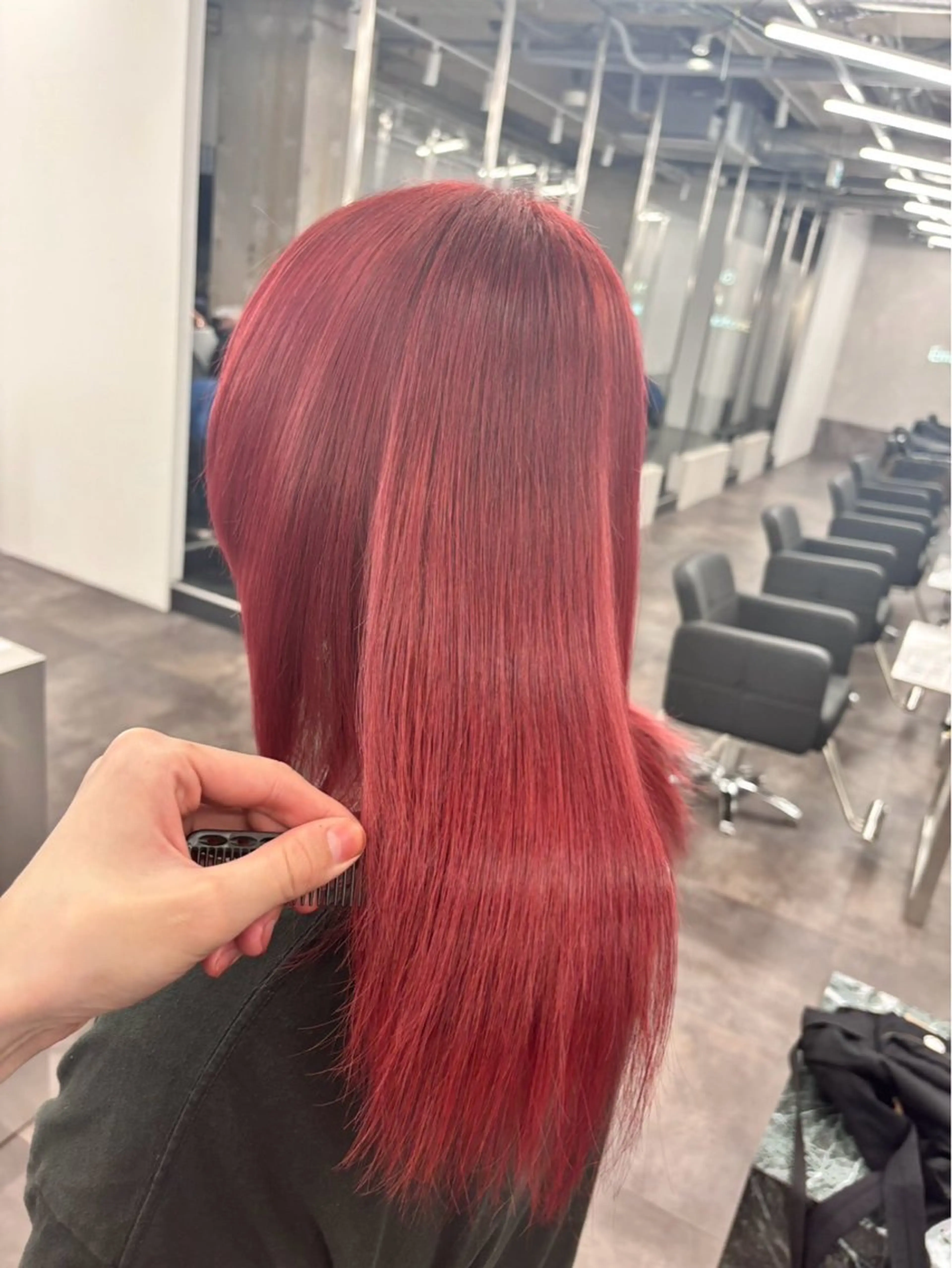 ロング カラー レッドカラー ヘアカラー トリートメント 野﨑 煌のヘアスタイル