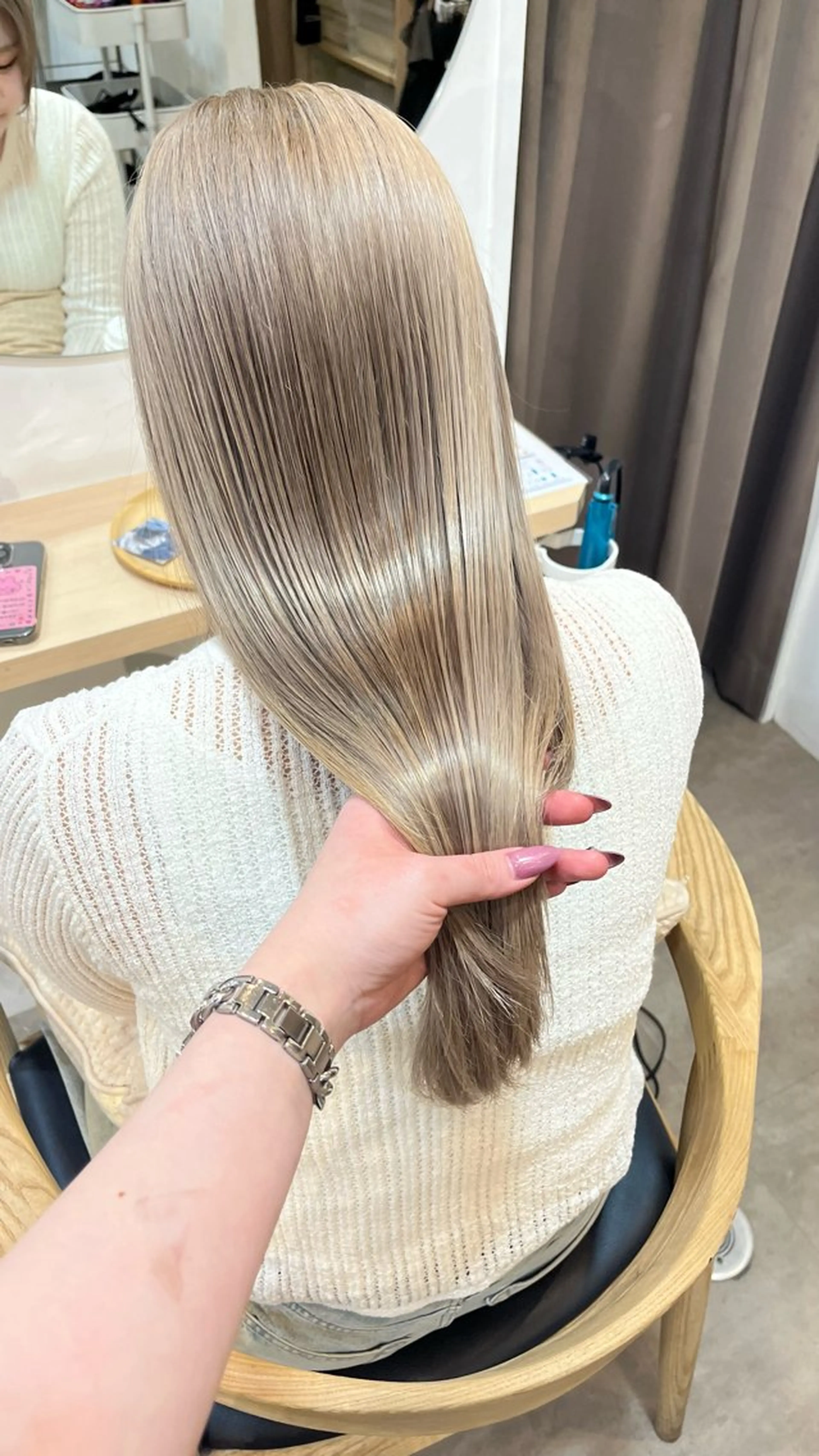 ロング カラー ブリーチ ヘアカラー 𝒀𝒖𝒊𝒏𝒂 梅田/透明感カラーのヘアスタイル