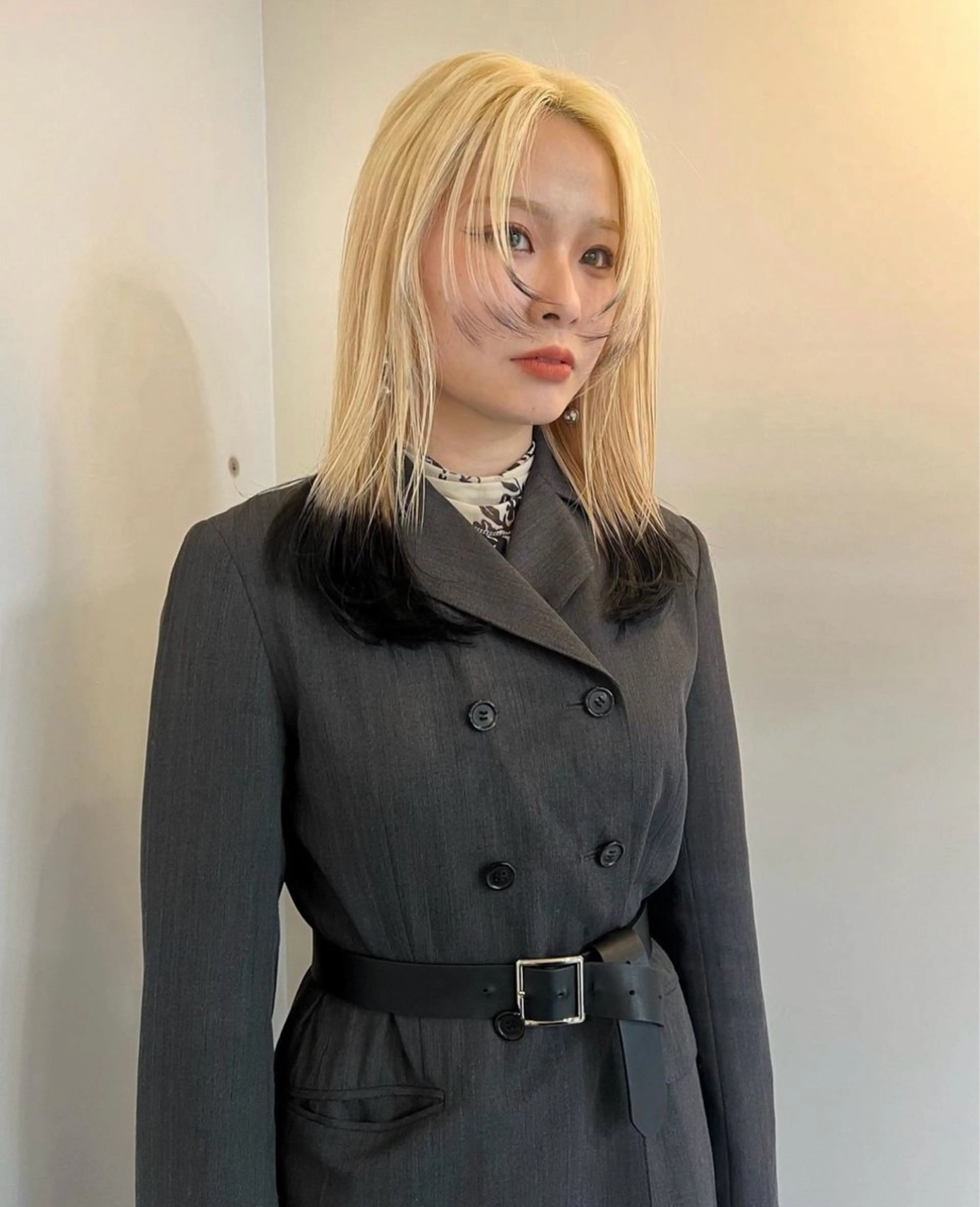 セミロング カラー 韓国/レイヤー/ 透明感🩶ひかる🩶のヘアスタイル