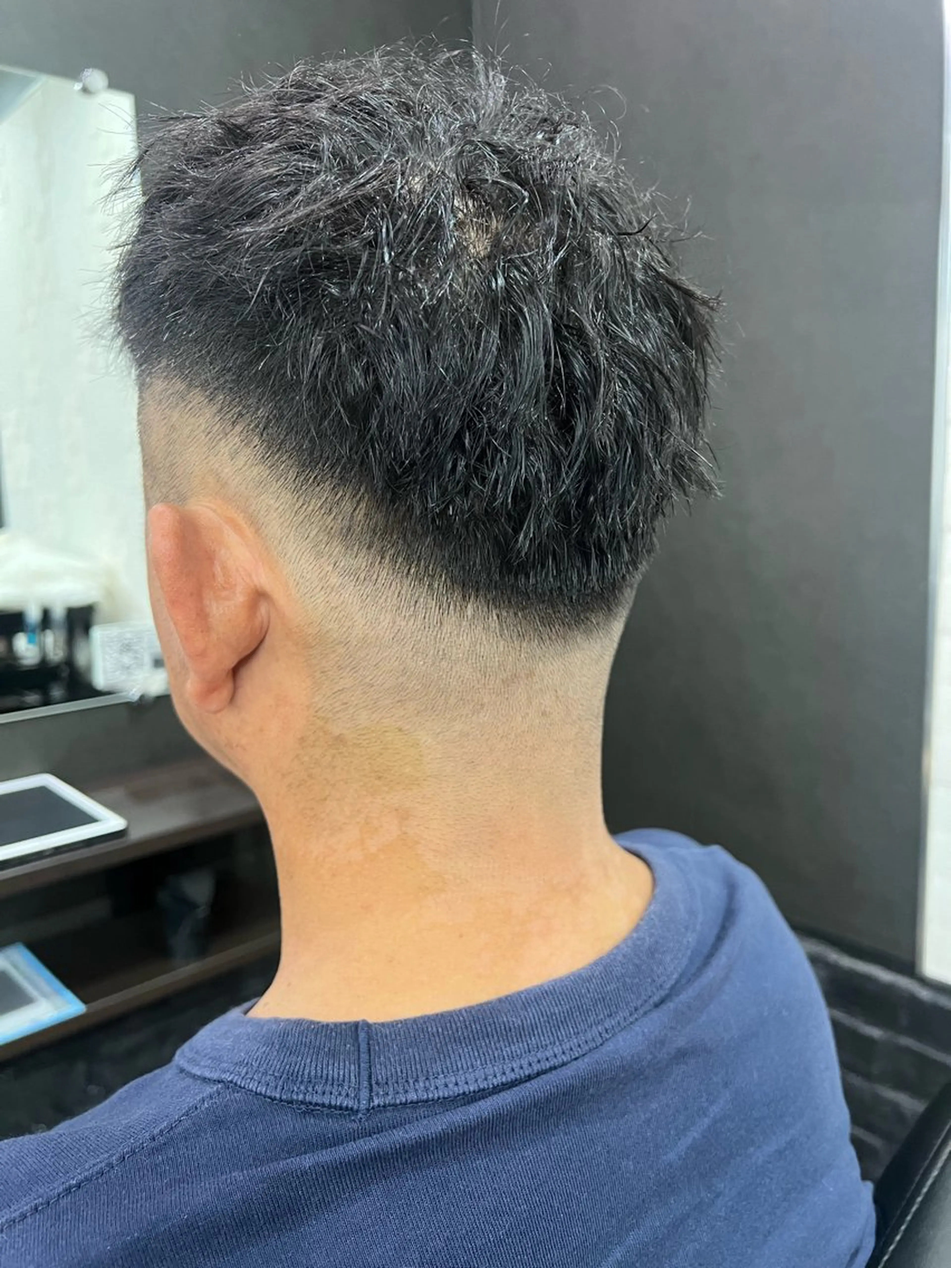 ショート パーマ メンズ フェードカット メンズパーマ メンズツイストパーマ ツイストパーマ カット パーマ hair salon Liebe東久留米店所属・Hair salon Liebe RYOのヘアスタイル