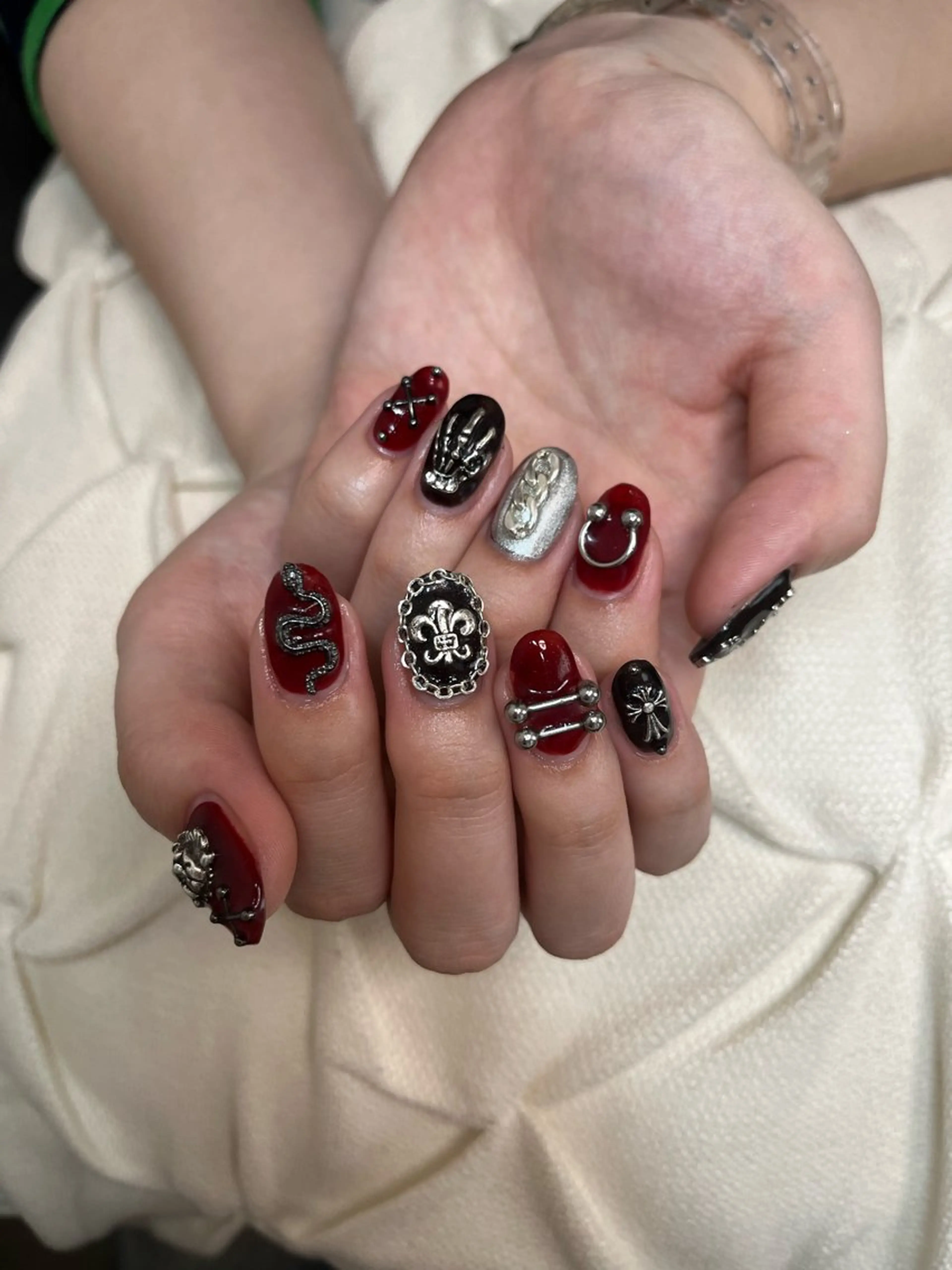 ネイル ハンドネイル nail.salon .Reversalのネイルデザイン