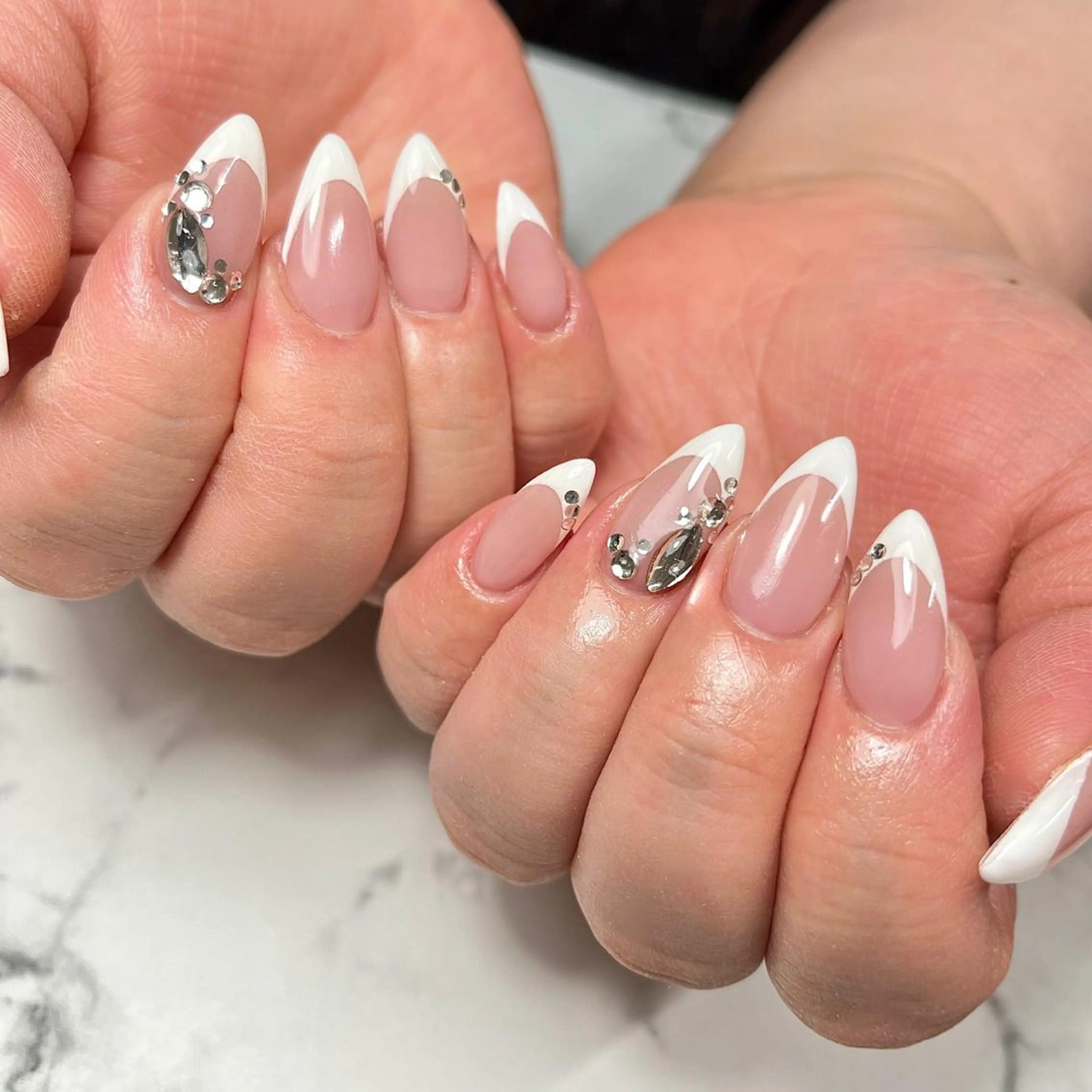 ネイル アートネイル フレンチネイル ジェルネイル 氷ネイル・うるうるネイル キラキラネイル ハンドネイル NAIL NOWのネイルデザイン