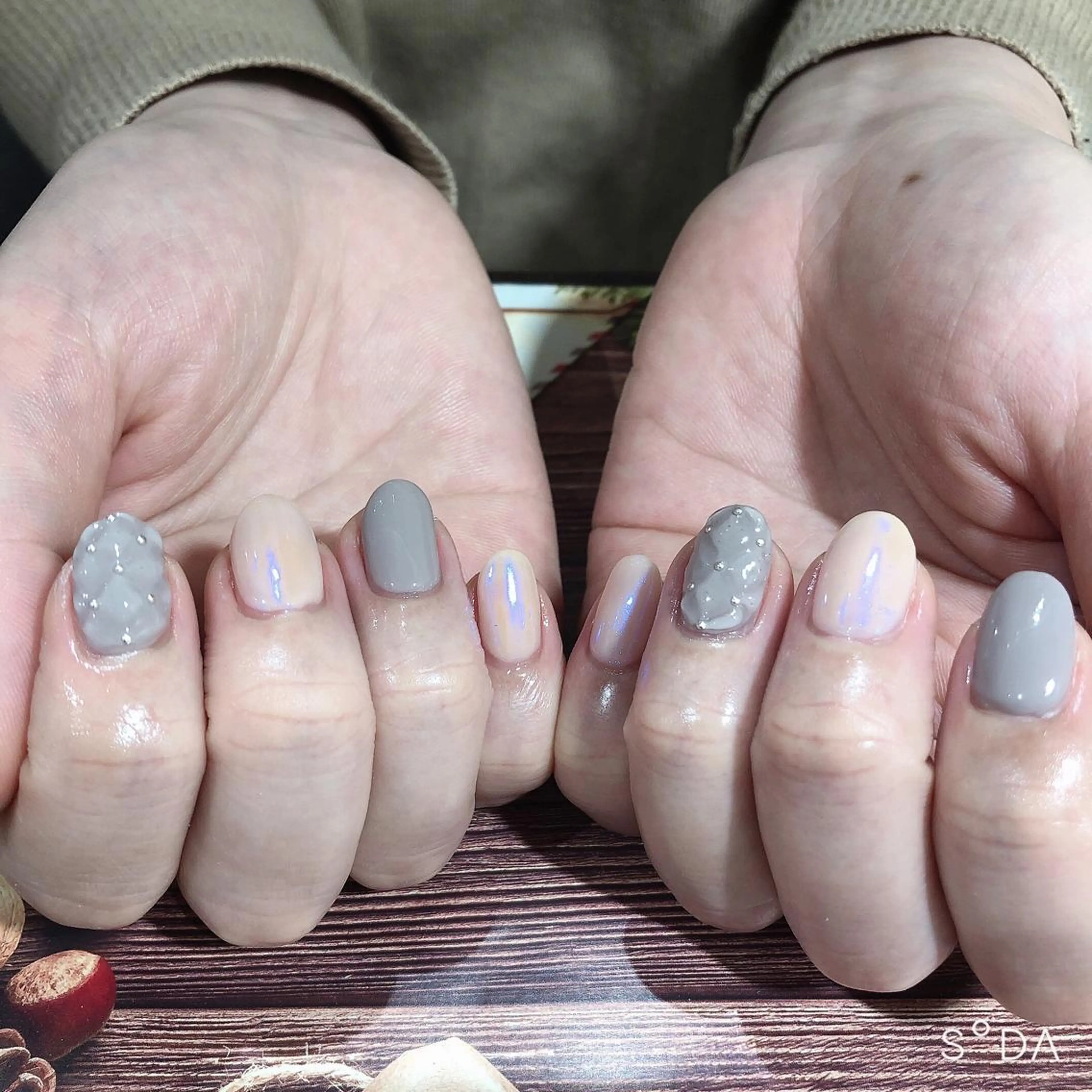 ネイル ハンドネイル 吉野✨ ネイルデザイナー✨のネイルデザイン