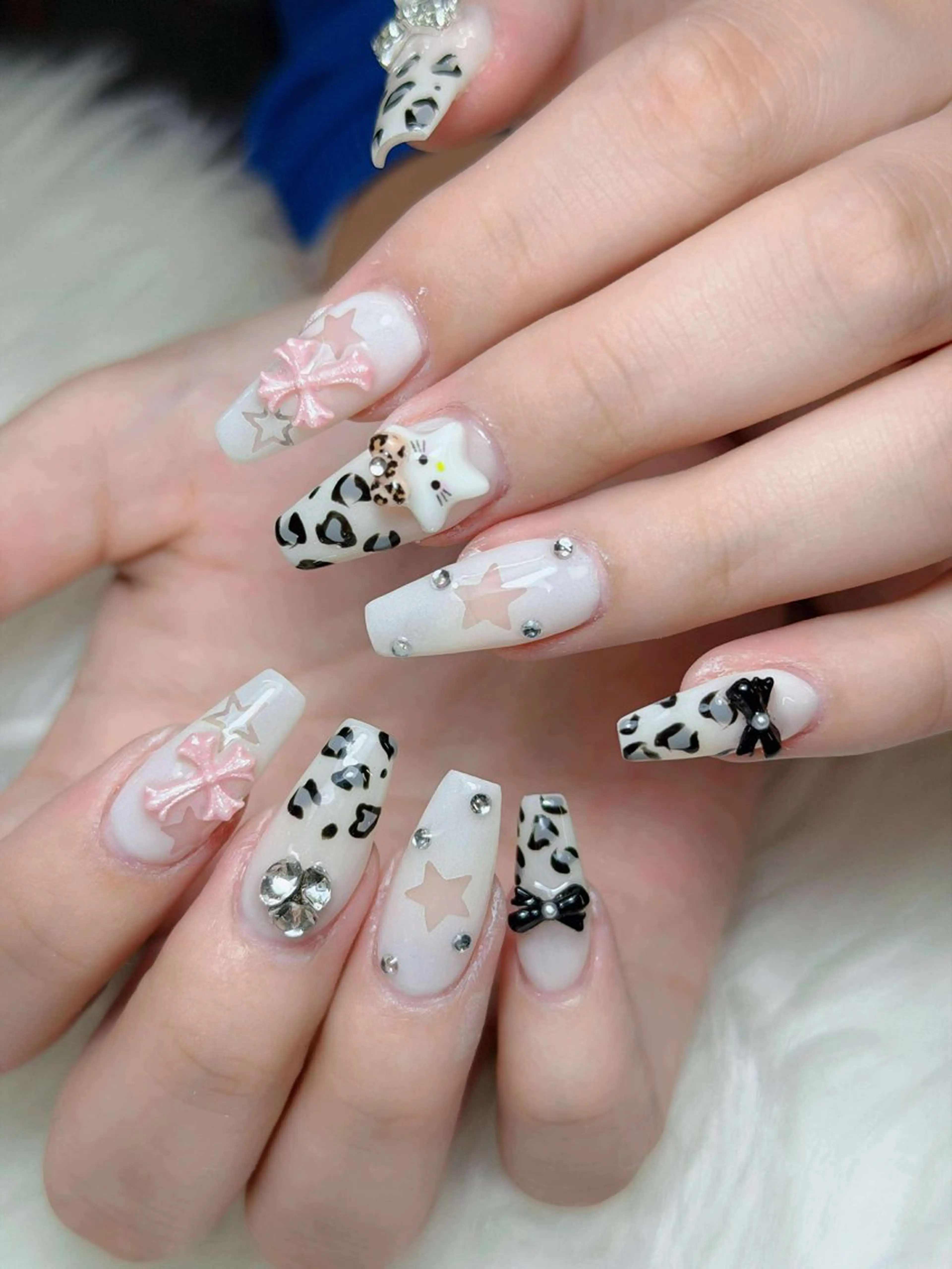 ネイル オーロラネイル チークネイル フットネイル フレンチネイル ハロウィン ハンドネイル Lumi Nail 新大久保3‘のネイルデザイン