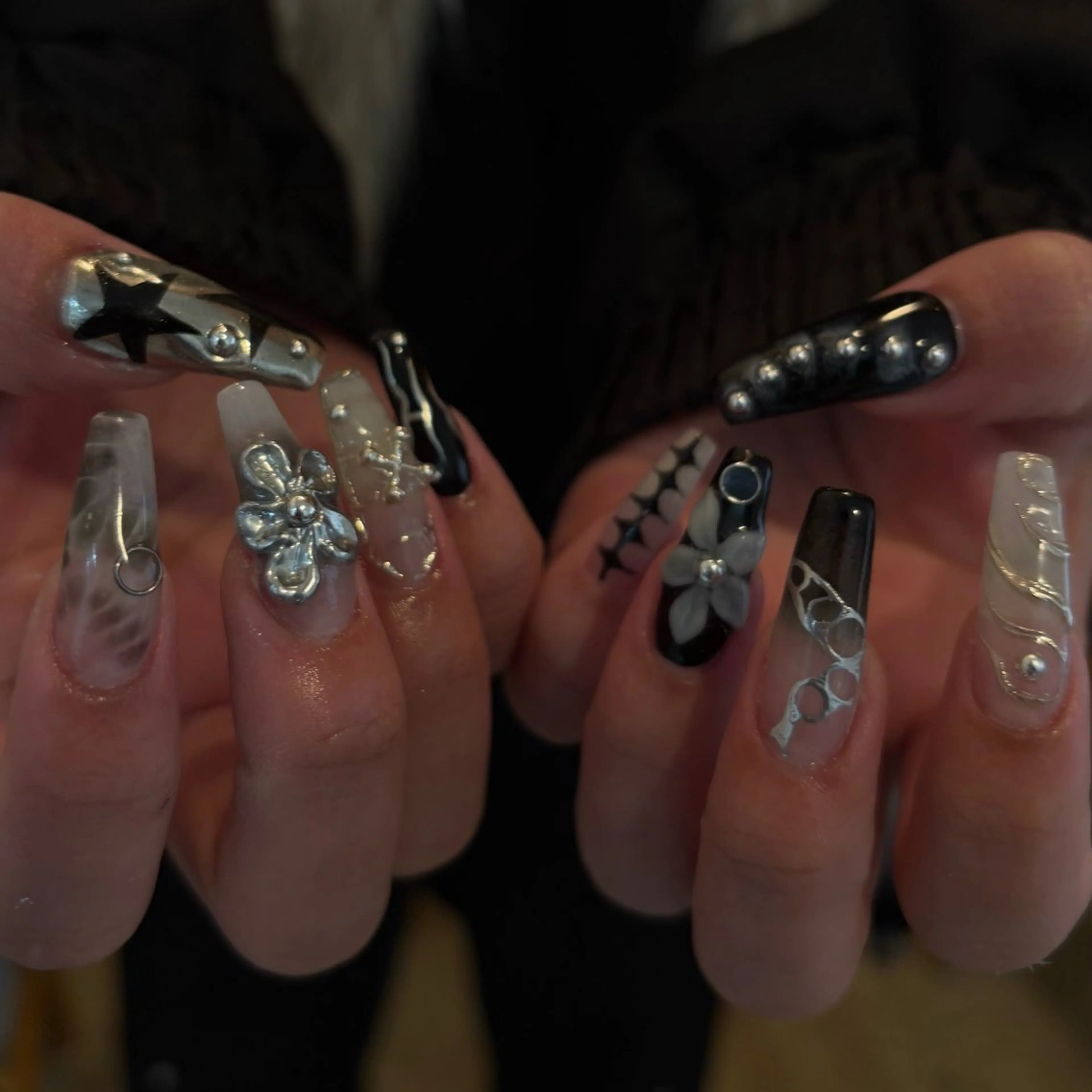 ネイル ハンドネイル フットネイル yuri / 個性派nailのネイルデザイン