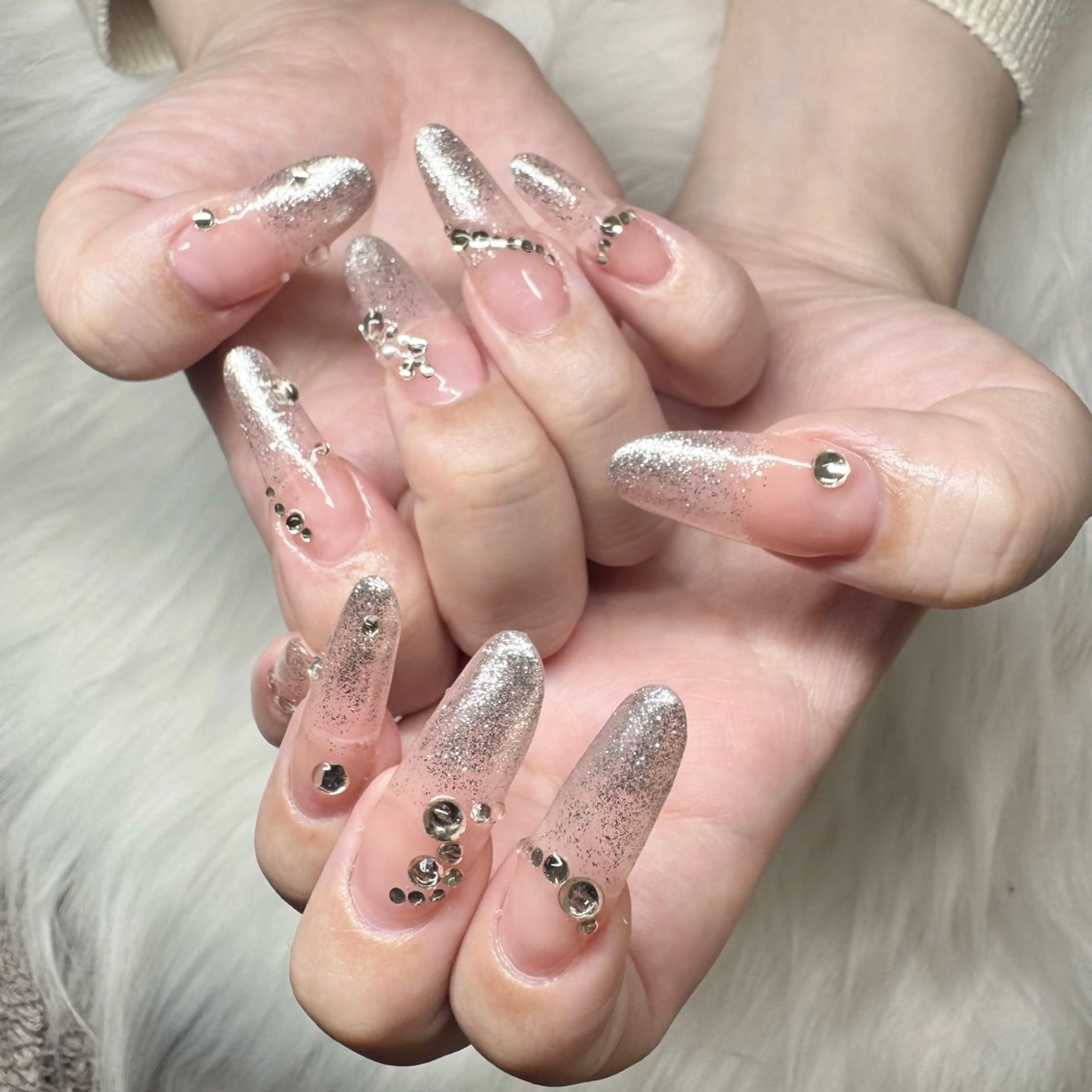 ネイル ラメ(グリッター) ラメグラデーション ワンカラーネイル ハンドネイル chai.上本町 UNRIのネイルデザイン