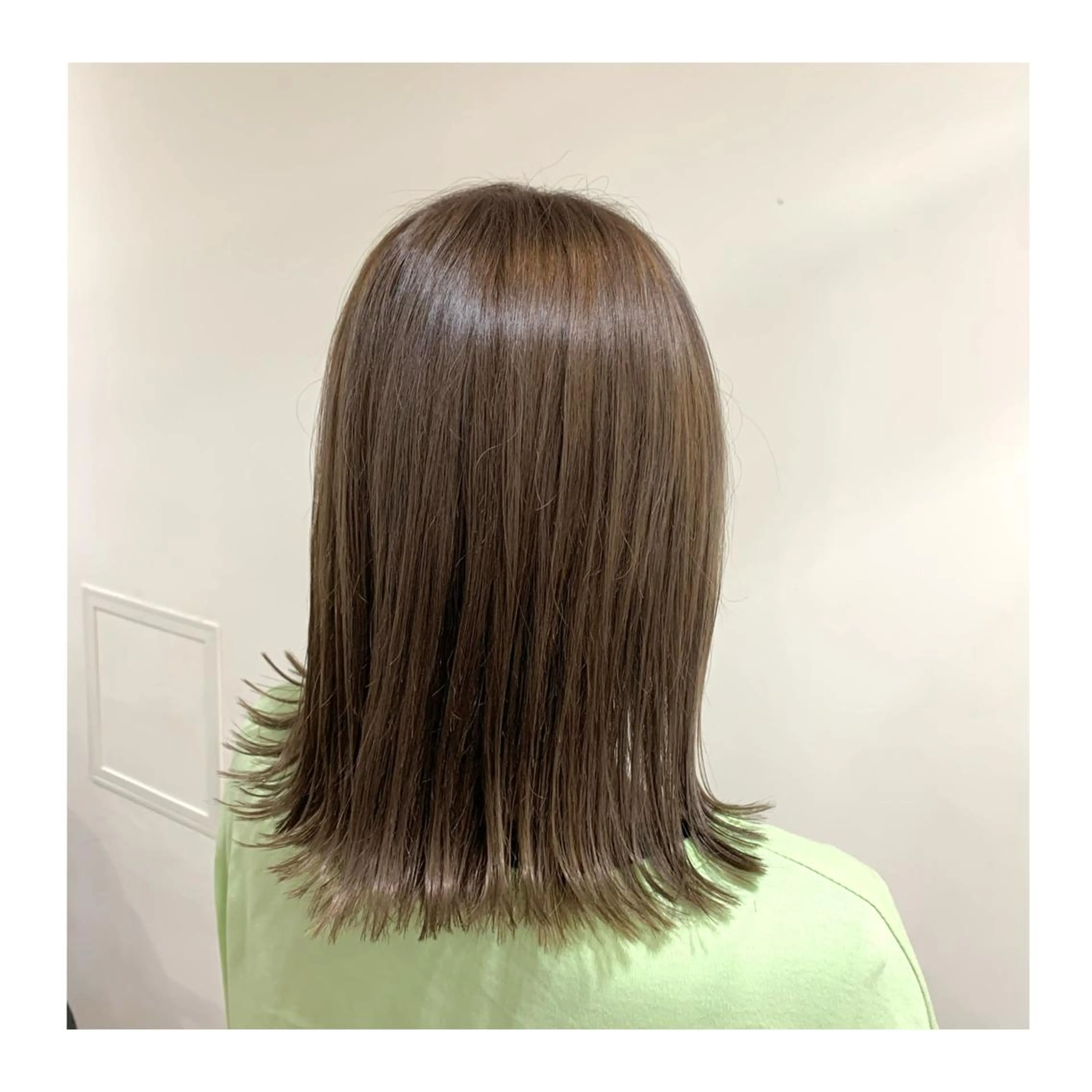 セミロング カラー カット ヘアカラー あべ ゆうかのヘアスタイル