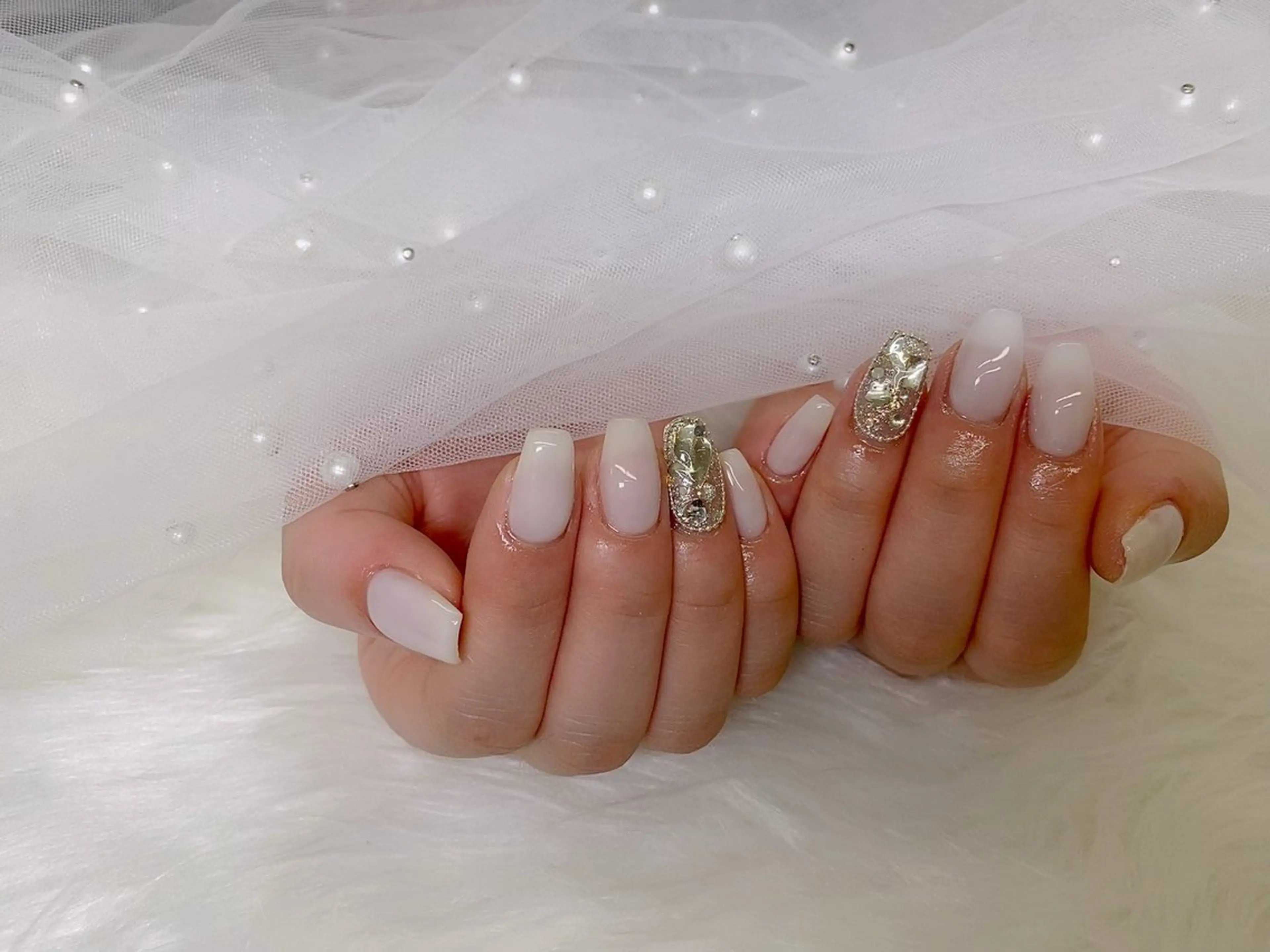 ネイル オーロラネイル 長さ出し フレンチネイル ジェルネイル マグネットネイル ハンドネイル ETERNA Nail 銀座店【パラジェル/フィルイン/チップ長さだし/マグネット/ニュアンス】所属・ア カリのネイルデザイン