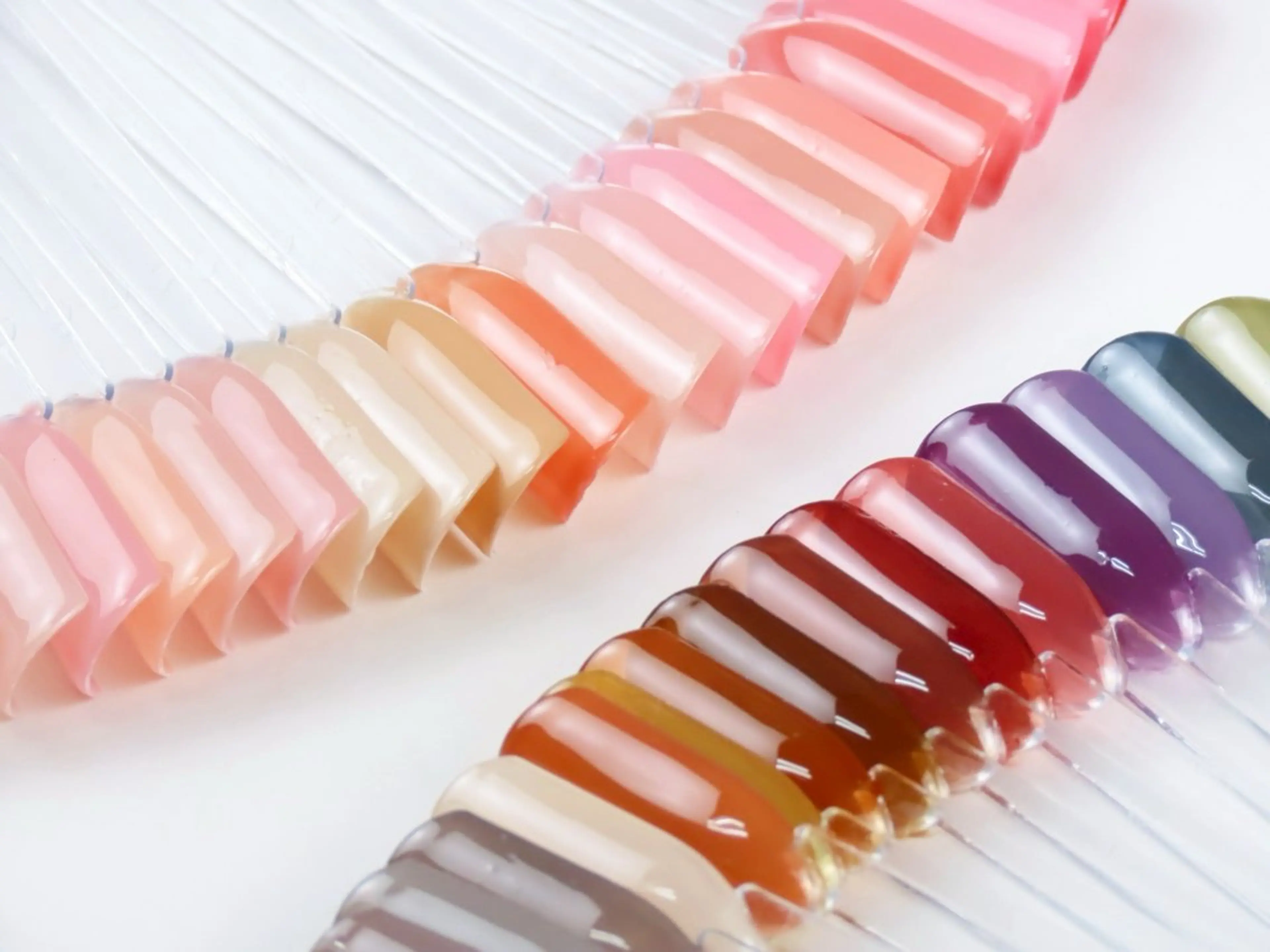 ネイル Lapi Nail 🩷長さ出し特化のネイルデザイン