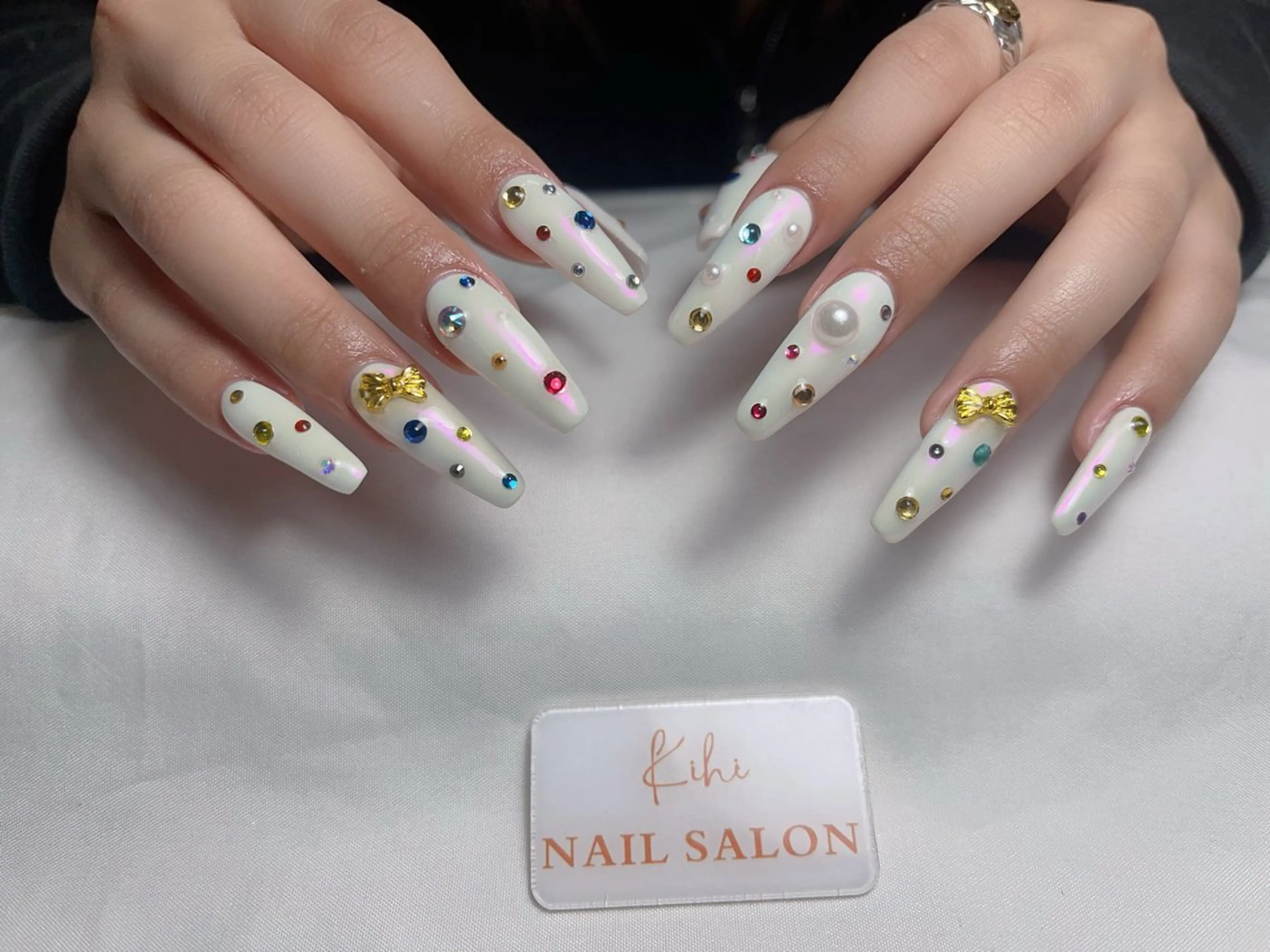 ネイル アートネイル フレンチネイル ジェルネイル グラデーション 韓国ネイル ハンドネイル 💕鈴木ユリ パラジェル/オフ無料のネイルデザイン