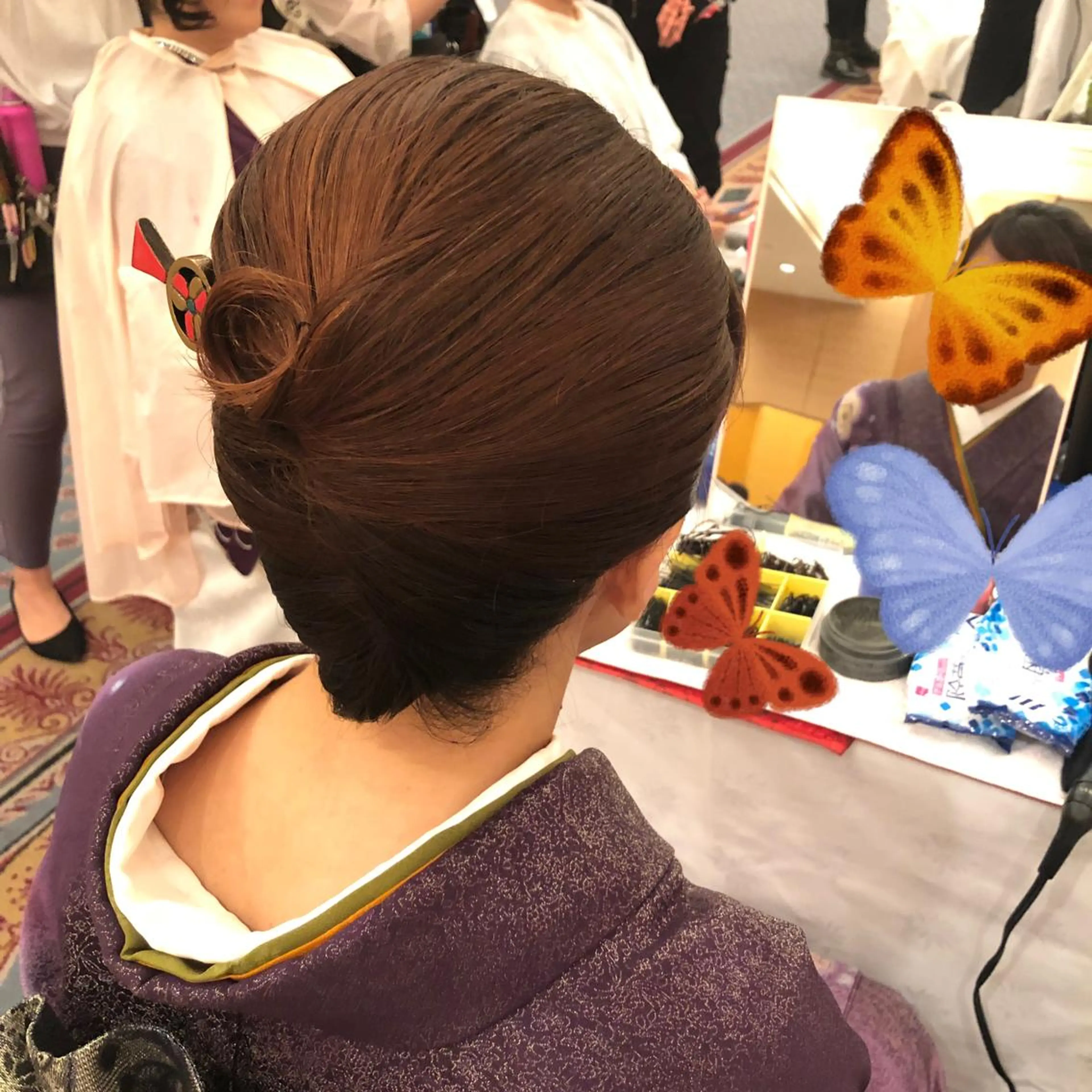 ミディアム ヘアアレンジ 夜会巻き 鈴木 沙羅のマツエク・マツパデザイン