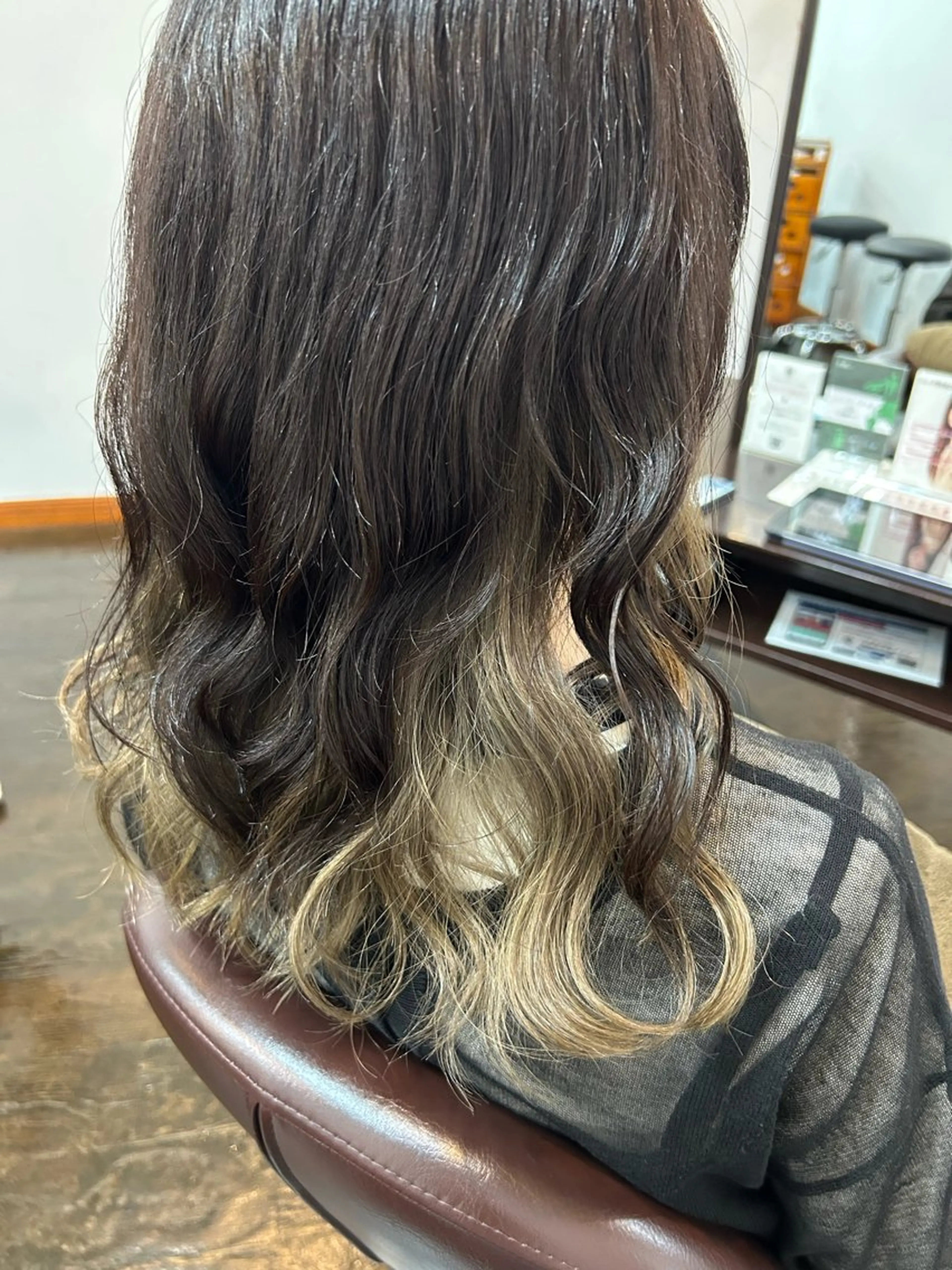 カラー ベージュカラー インナーカラー シルバー シルバーベージュ 坂本 瑞季 🤍 髪質改善のヘアスタイル