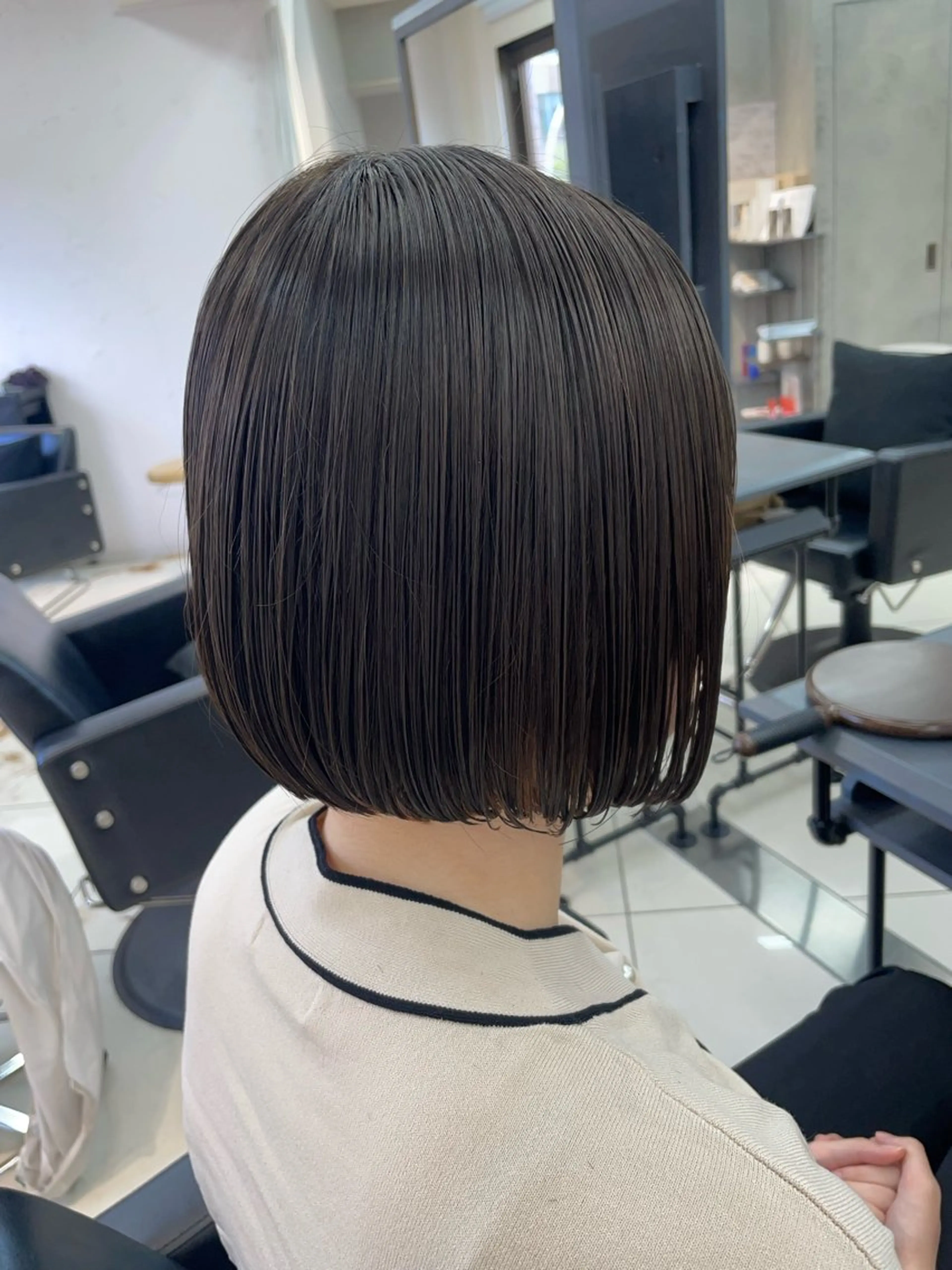 ショート カラー ヘアアレンジ ボブ/透明感ベージュ 🫧クルミ🌟のヘアスタイル