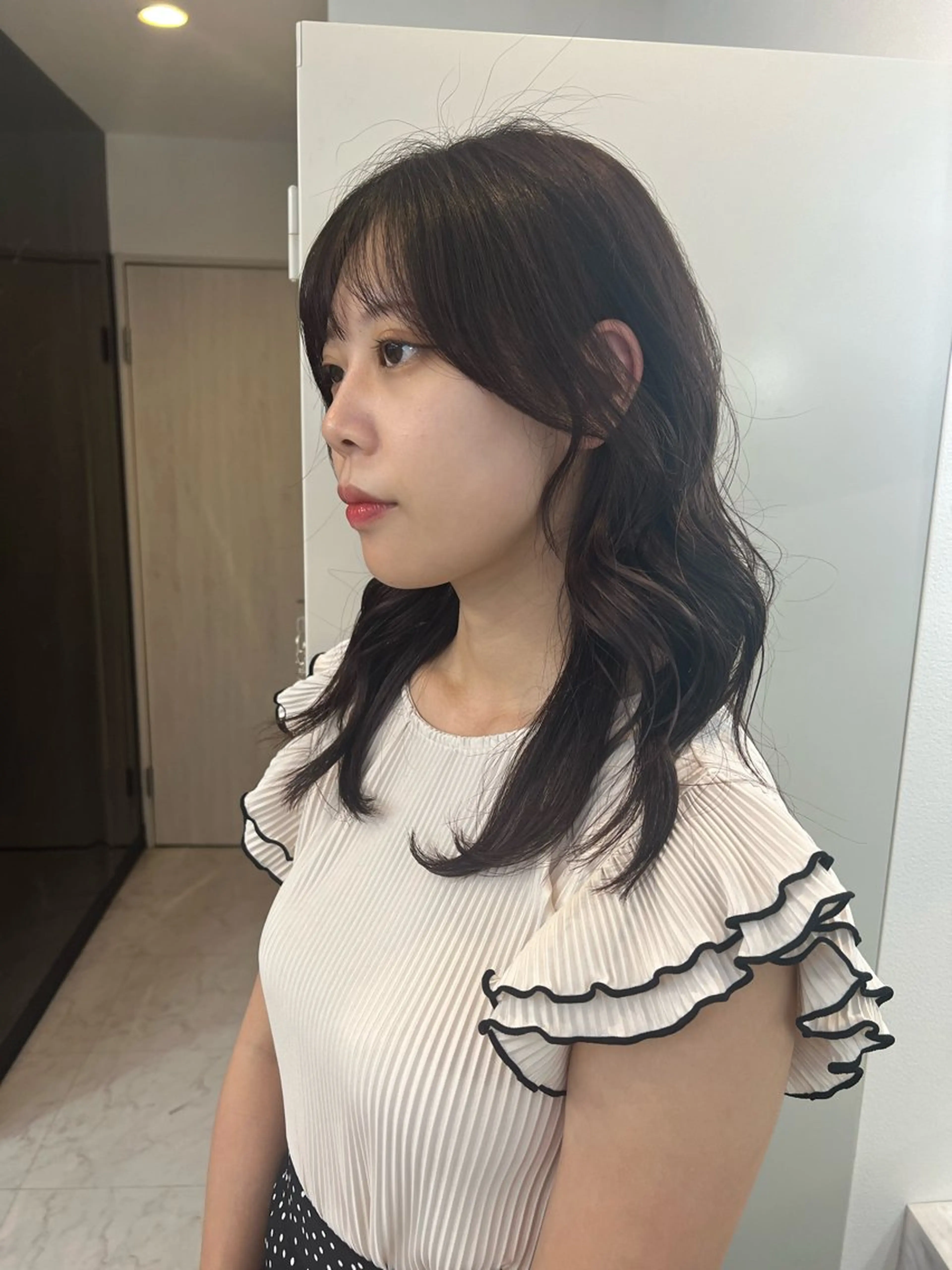 ミディアム カラー ダークグレー ダークグレージュ グレージュ レイヤーカット ✨髪質改善✖︎韓国 レイヤー✨ナカムラのヘアスタイル