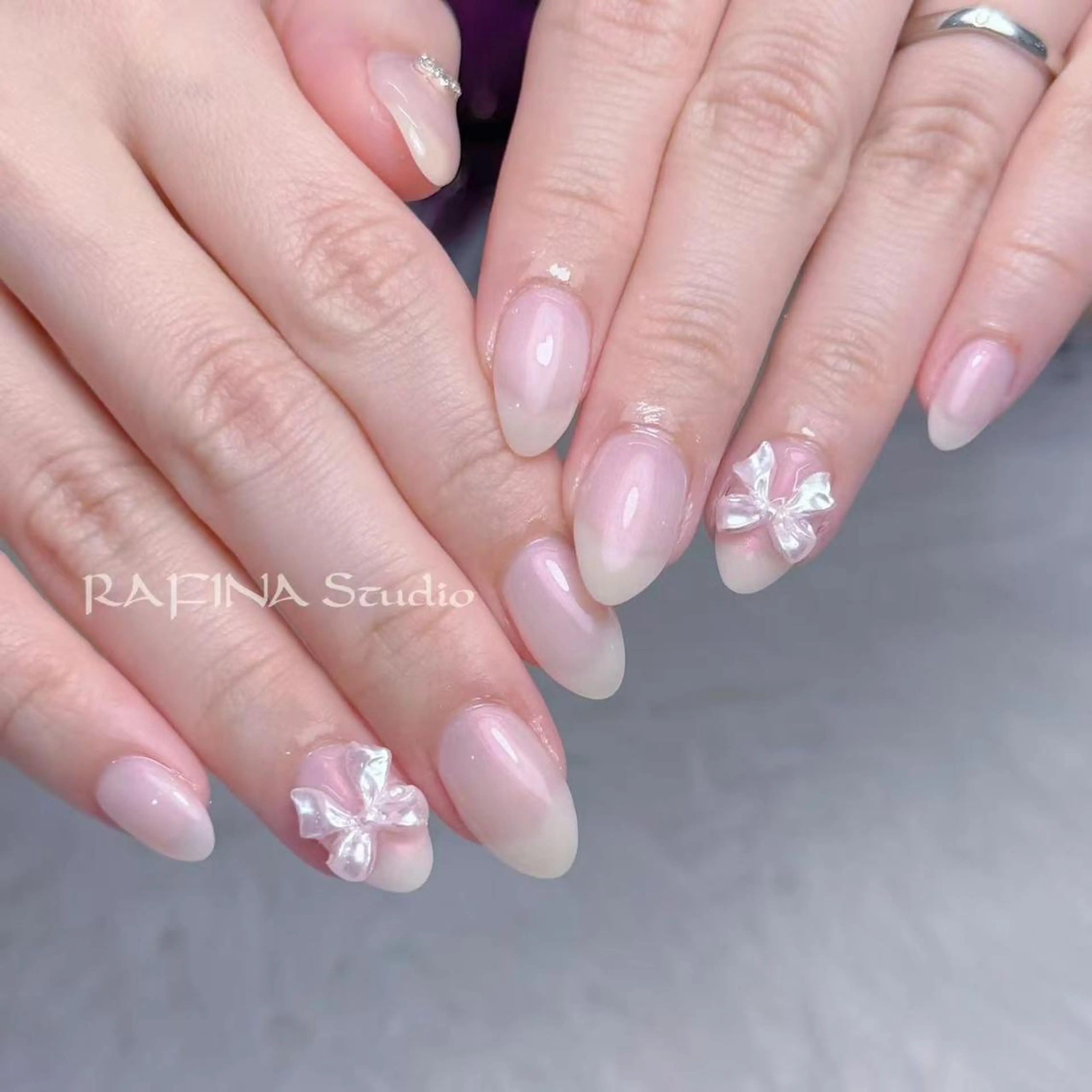 ネイル 桃香 Minaのネイルデザイン