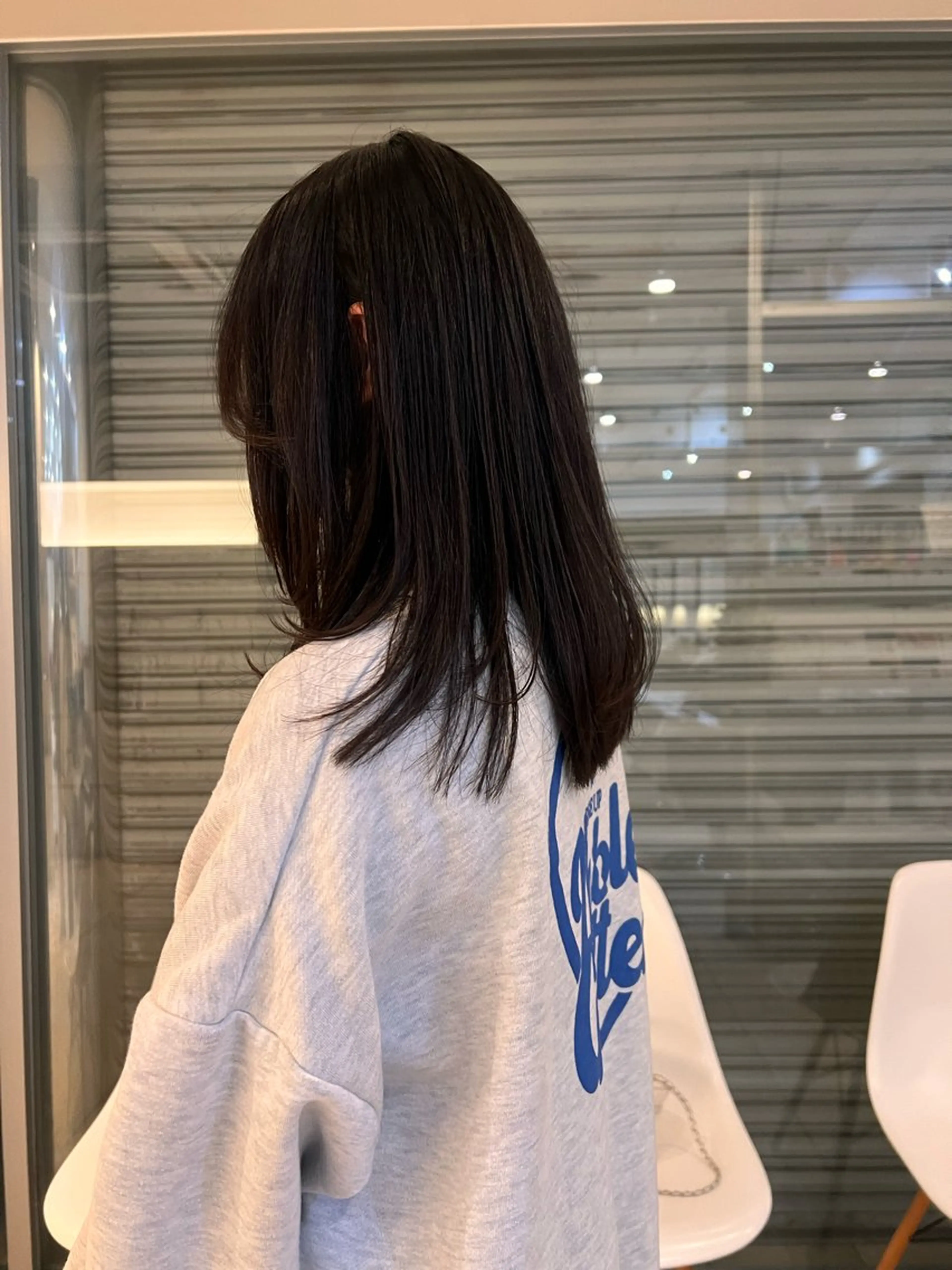 セミロング レイヤーカット リリカ🐈‍⬛ブリー チカラー/上永谷のヘアスタイル