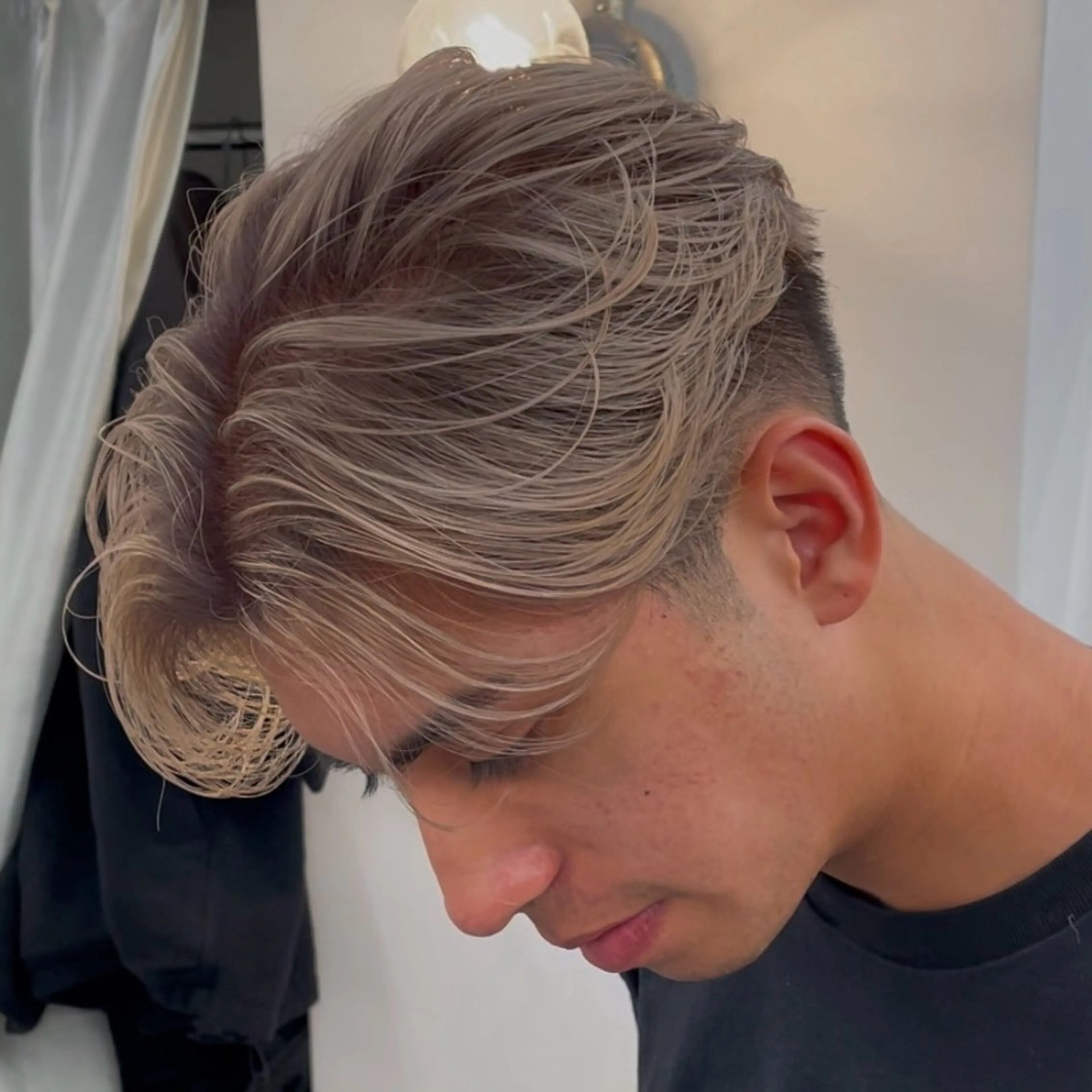 《外国人風ハイライト》メンズハイライト➕ system1stepトリートメント➕ヘアセットの写真