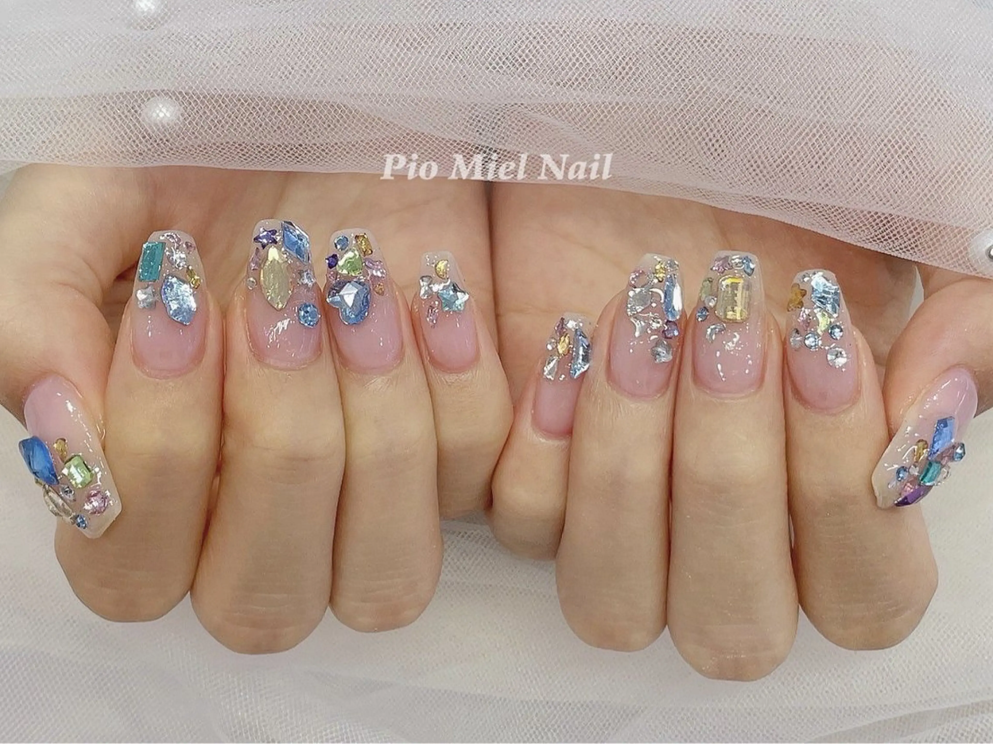 ネイル ブルー クリアネイル ゴールド ラメ(グリッター) ロングネイル ハンドネイル momo 長さだしのネイルデザイン