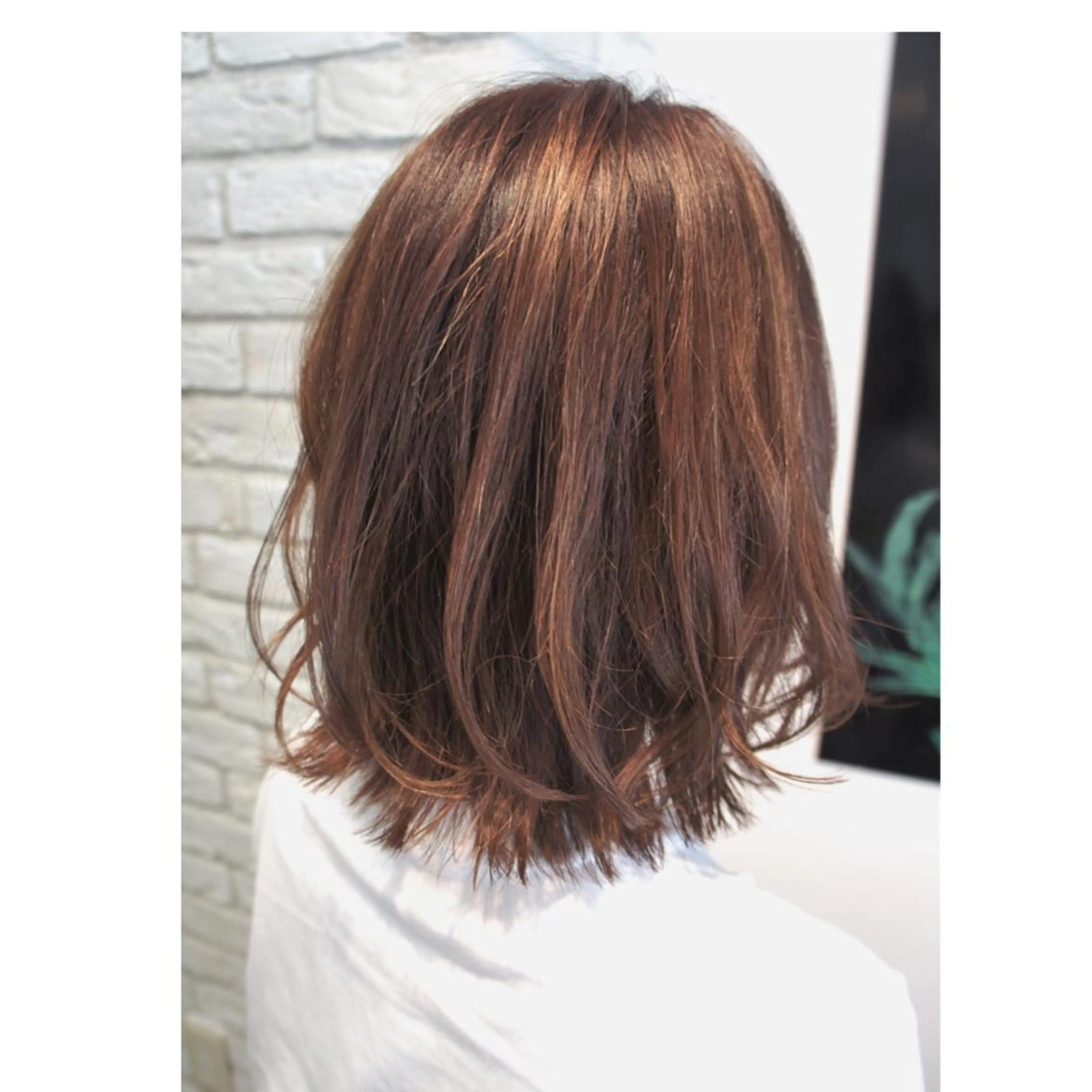 ミディアム 山本 茉希のヘアスタイル