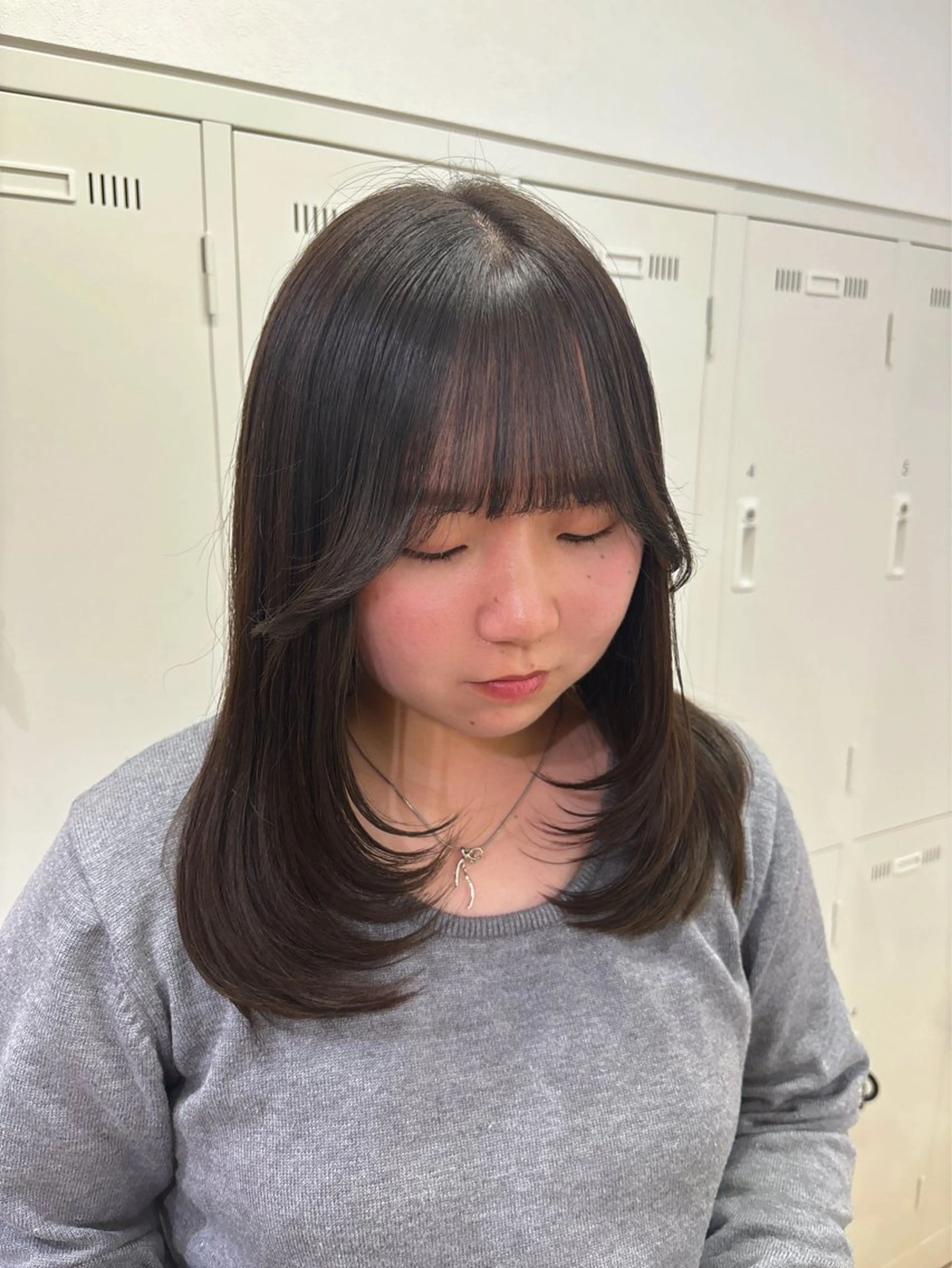ミディアム カラー レイヤーカット カット ヘアカラー トリートメント 長妻莉央/縮毛矯正 髪質改善カラーのヘアスタイル