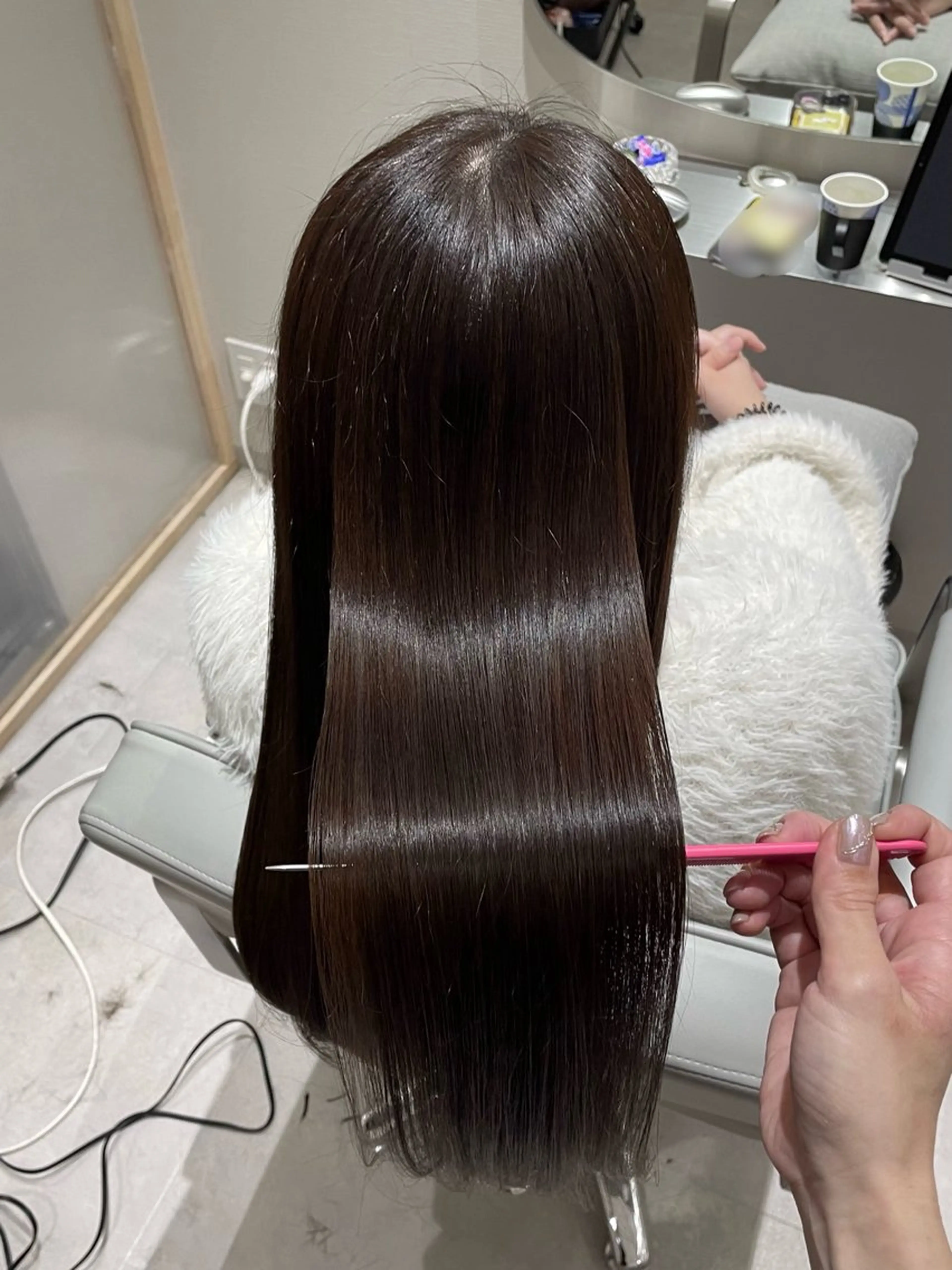 ロング カラー ブラウンカラー チョコレートブラウン カット トリートメント Zina 浦安所属・髪質改善✨Zina浦 安/個室🌈YUKIのヘアスタイル