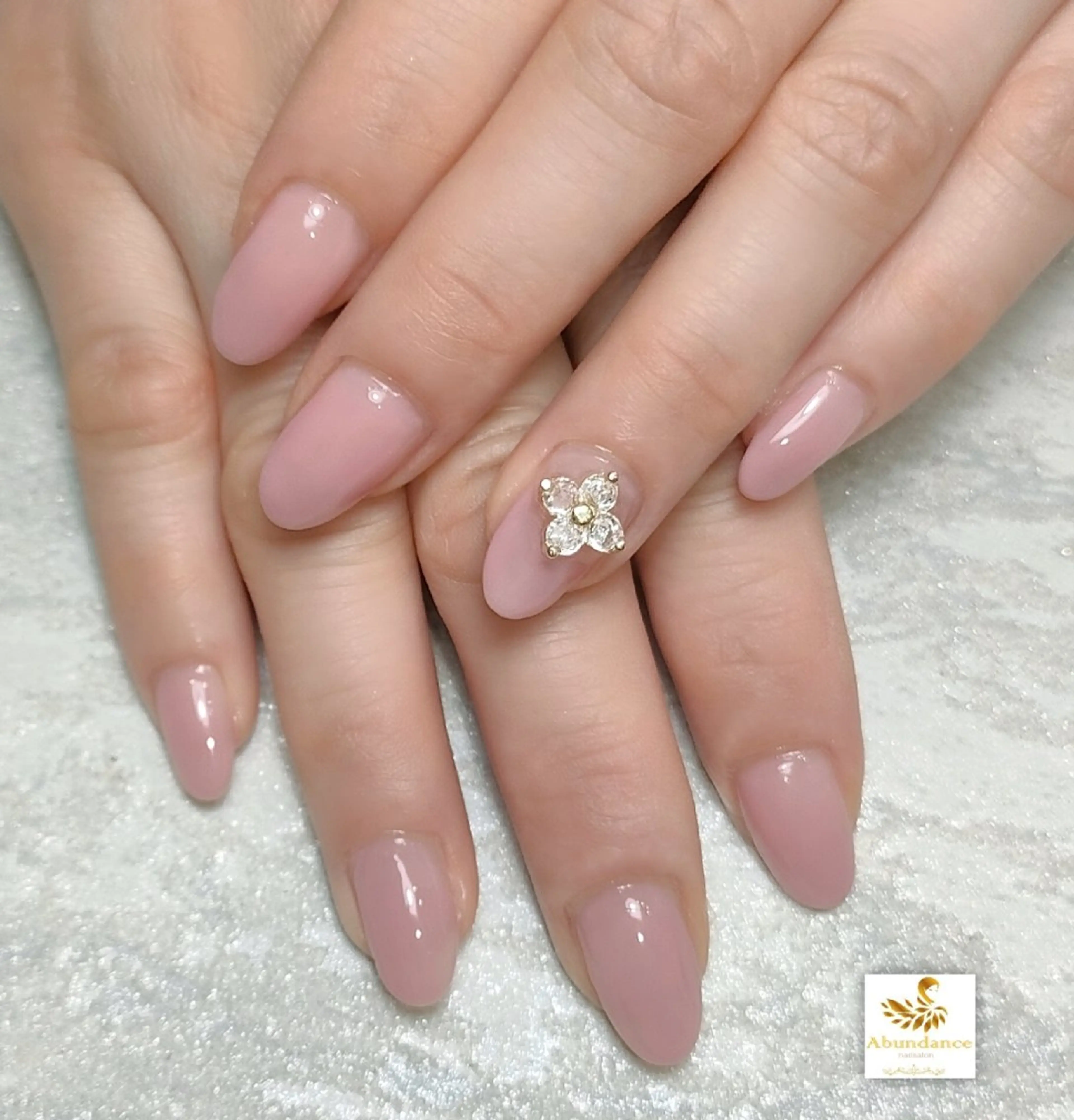 ネイル ピンク 春ネイル ハンドネイル 完全予約制個室サロン Abundancesのネイルデザイン
