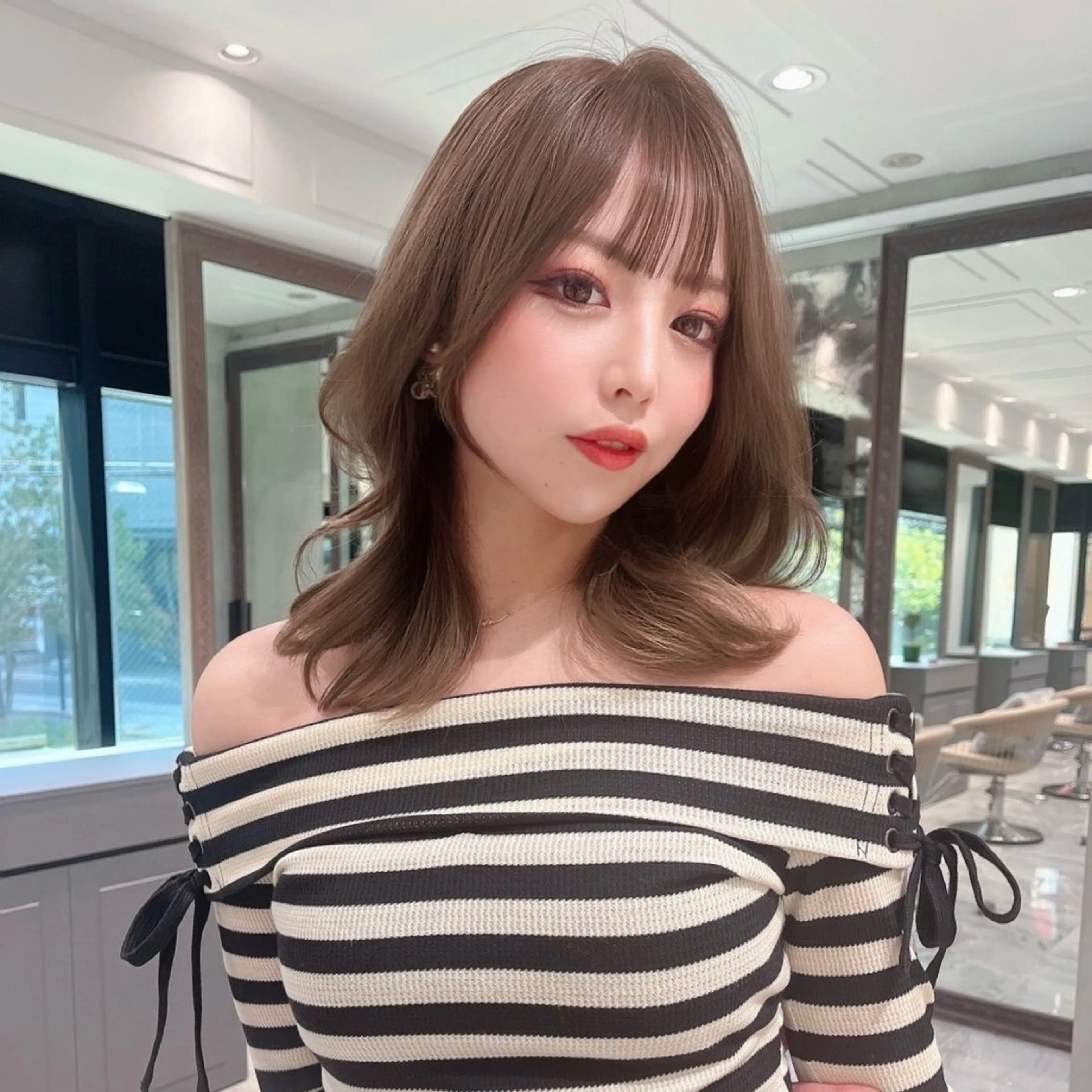 ミディアム ミディアムレイヤー レイヤーカット 🥇KEN /レイヤー/艶カラーのヘアスタイル