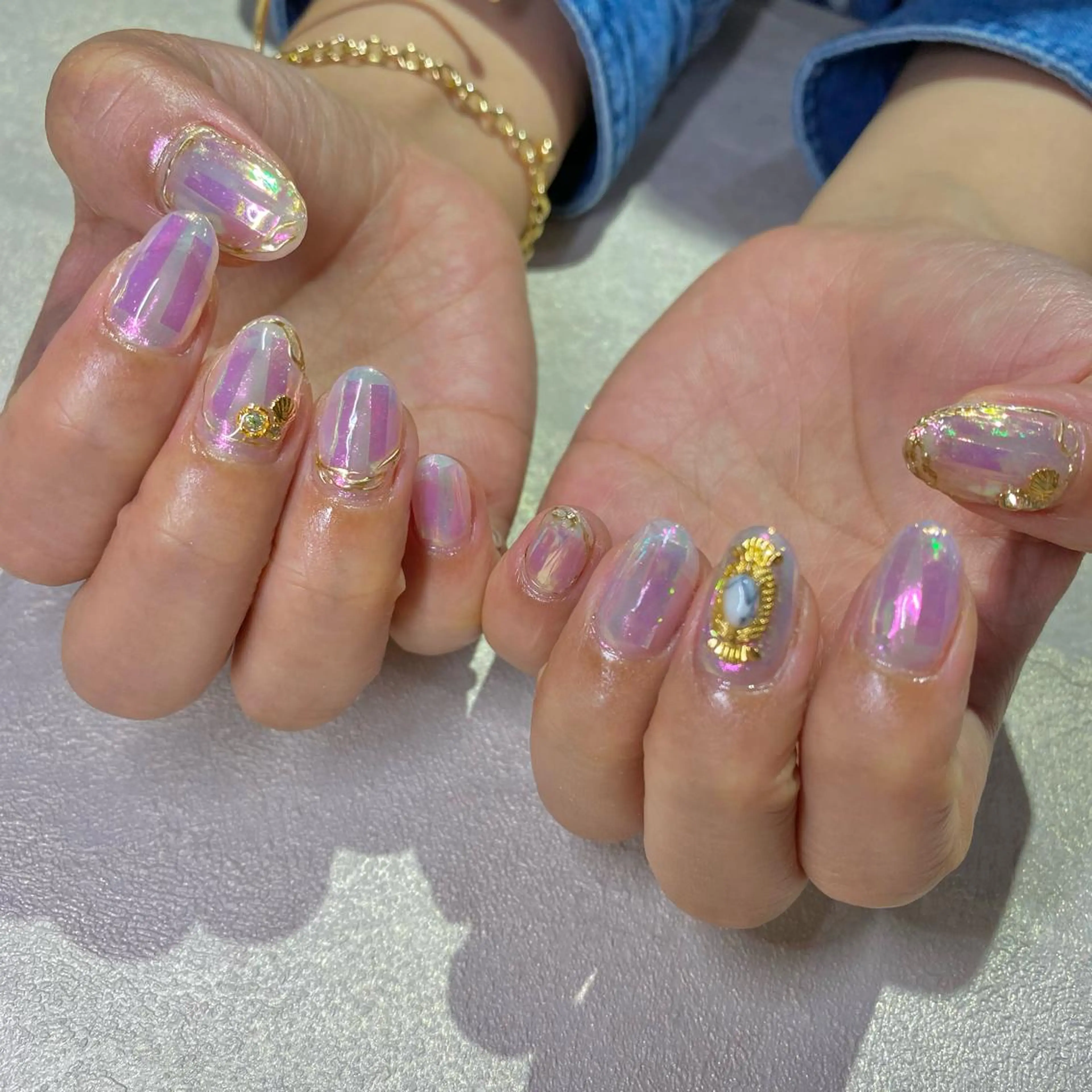 ネイル ハンドネイル Amber21.所属・Nagahama Akariのネイルデザイン