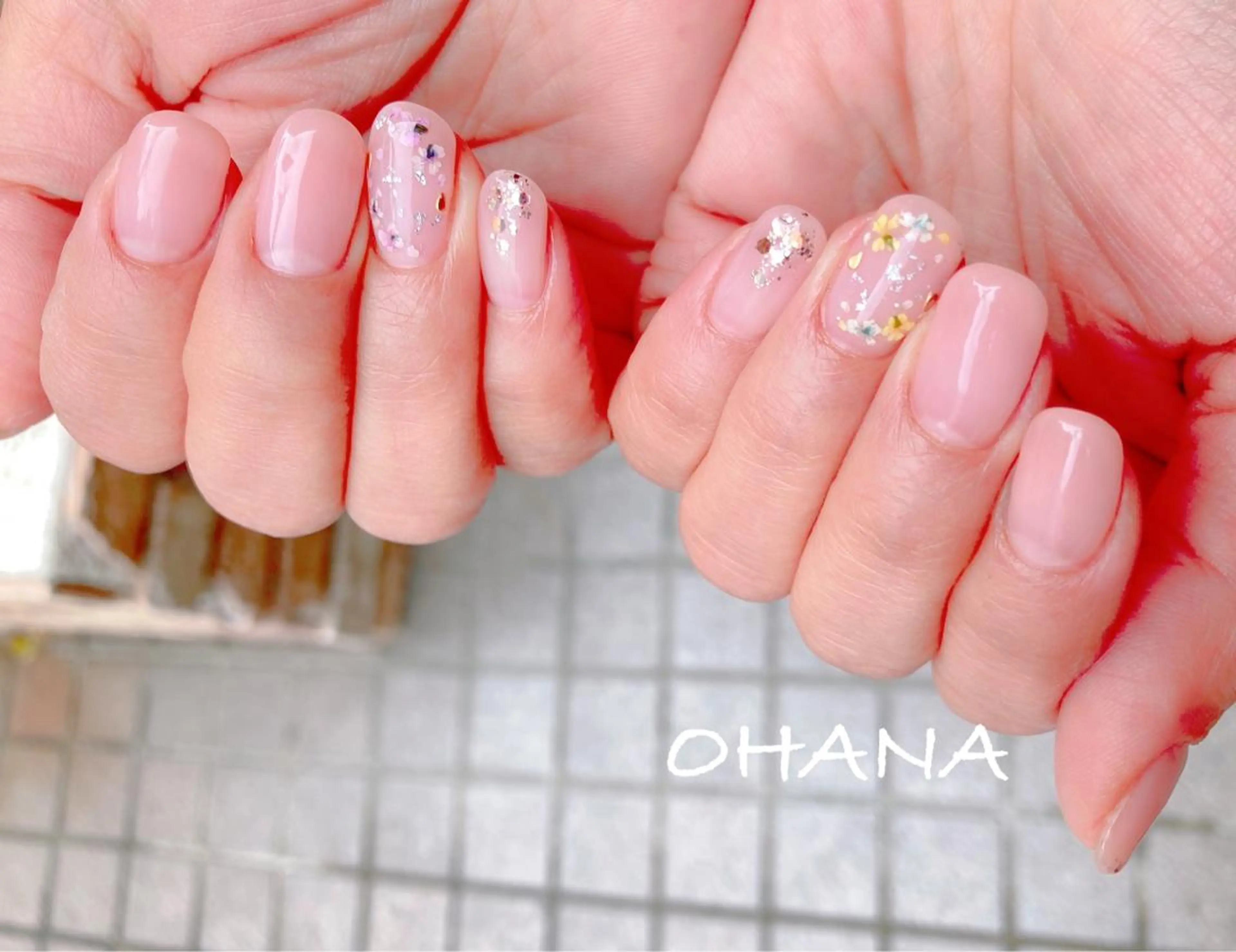 ネイル 成人式 長さ出し フットネイル ミラーネイル ニュアンスネイル nailroom  OHANA所属・nailroom OHANA🌴のネイルデザイン