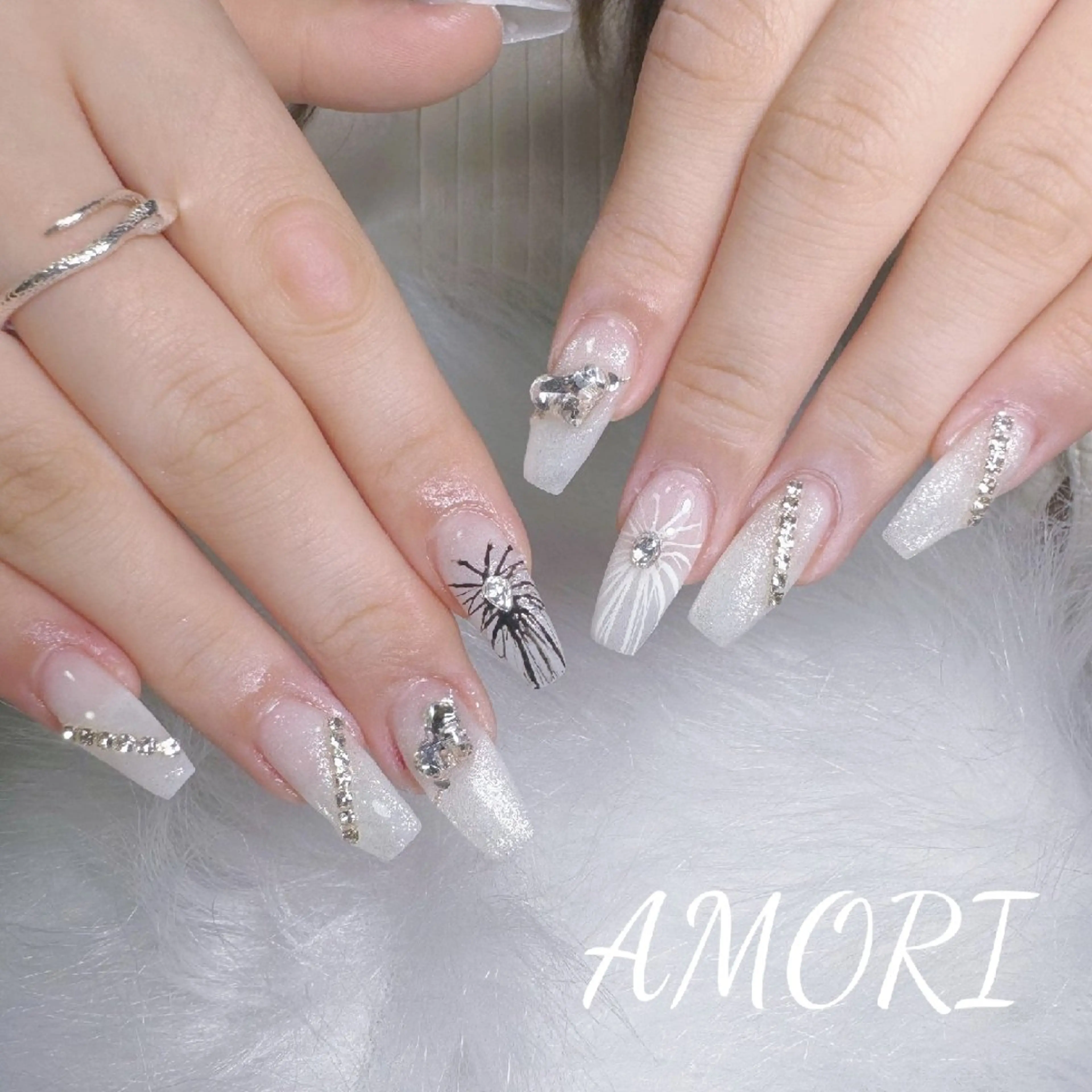 ネイル ハンドネイル 佐藤 しおんのネイルデザイン