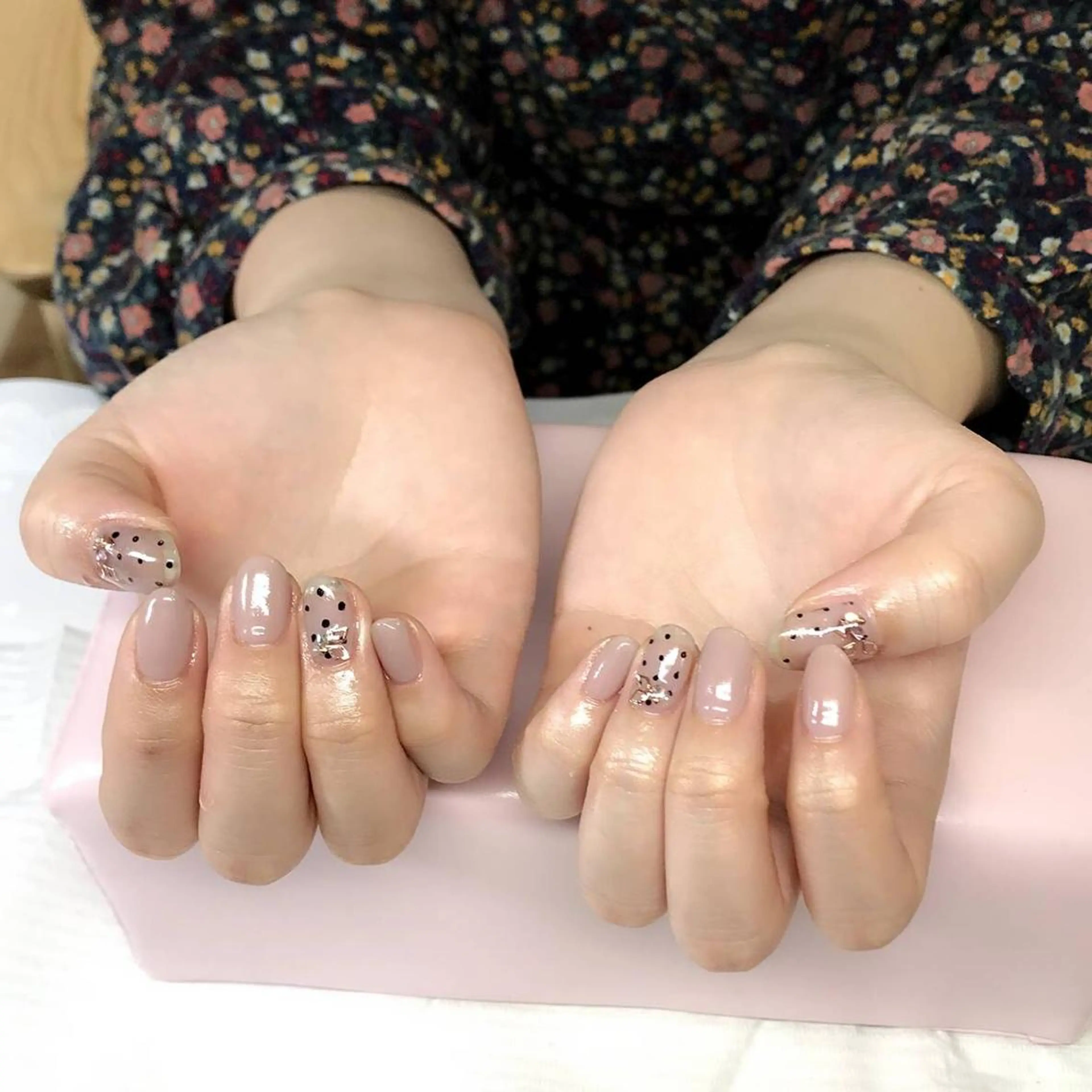 ネイル ゴールド オフィスネイル ピンク milly nail （予約担当)のネイルデザイン