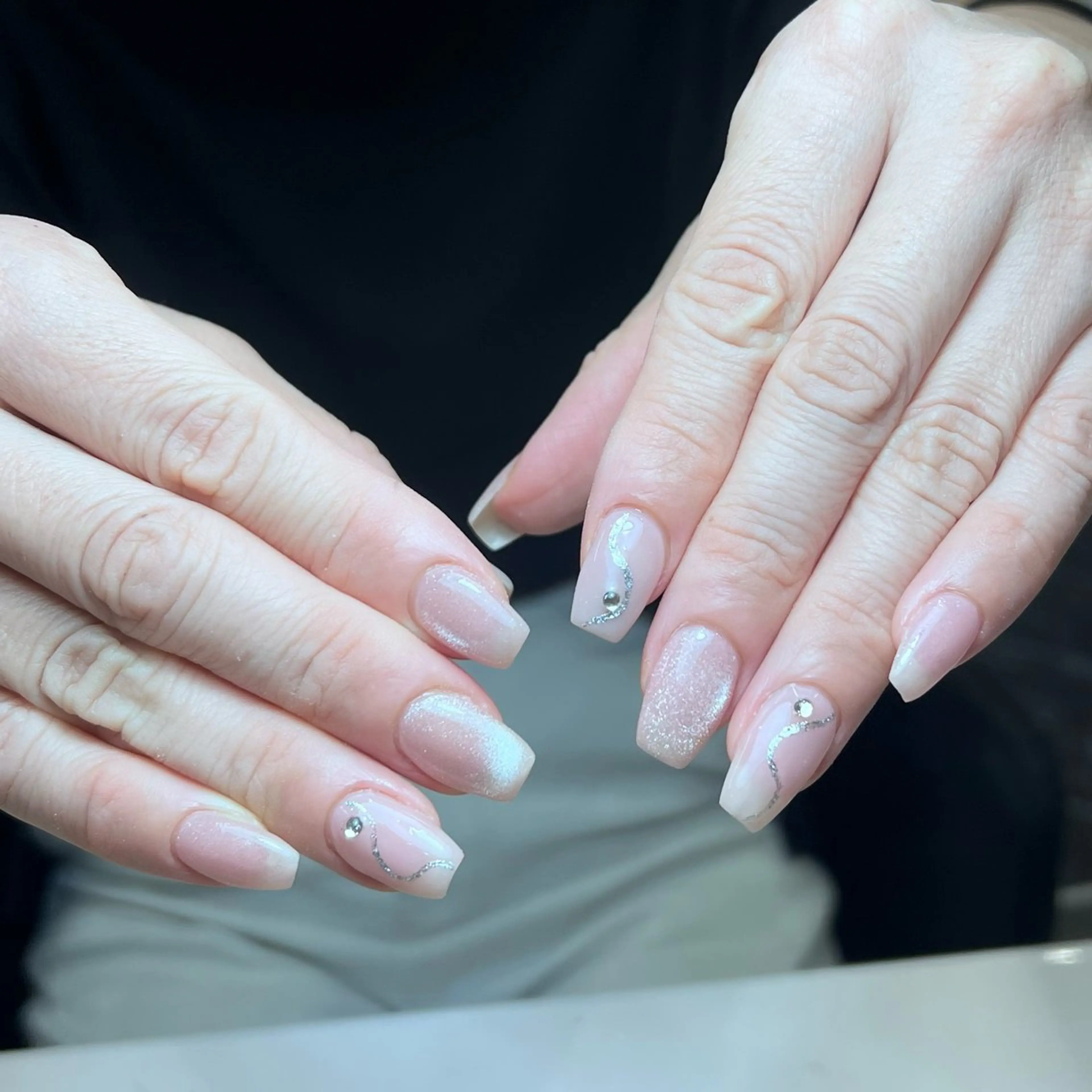 ネイル シンプルネイル Luna nail— kanaeのネイルデザイン