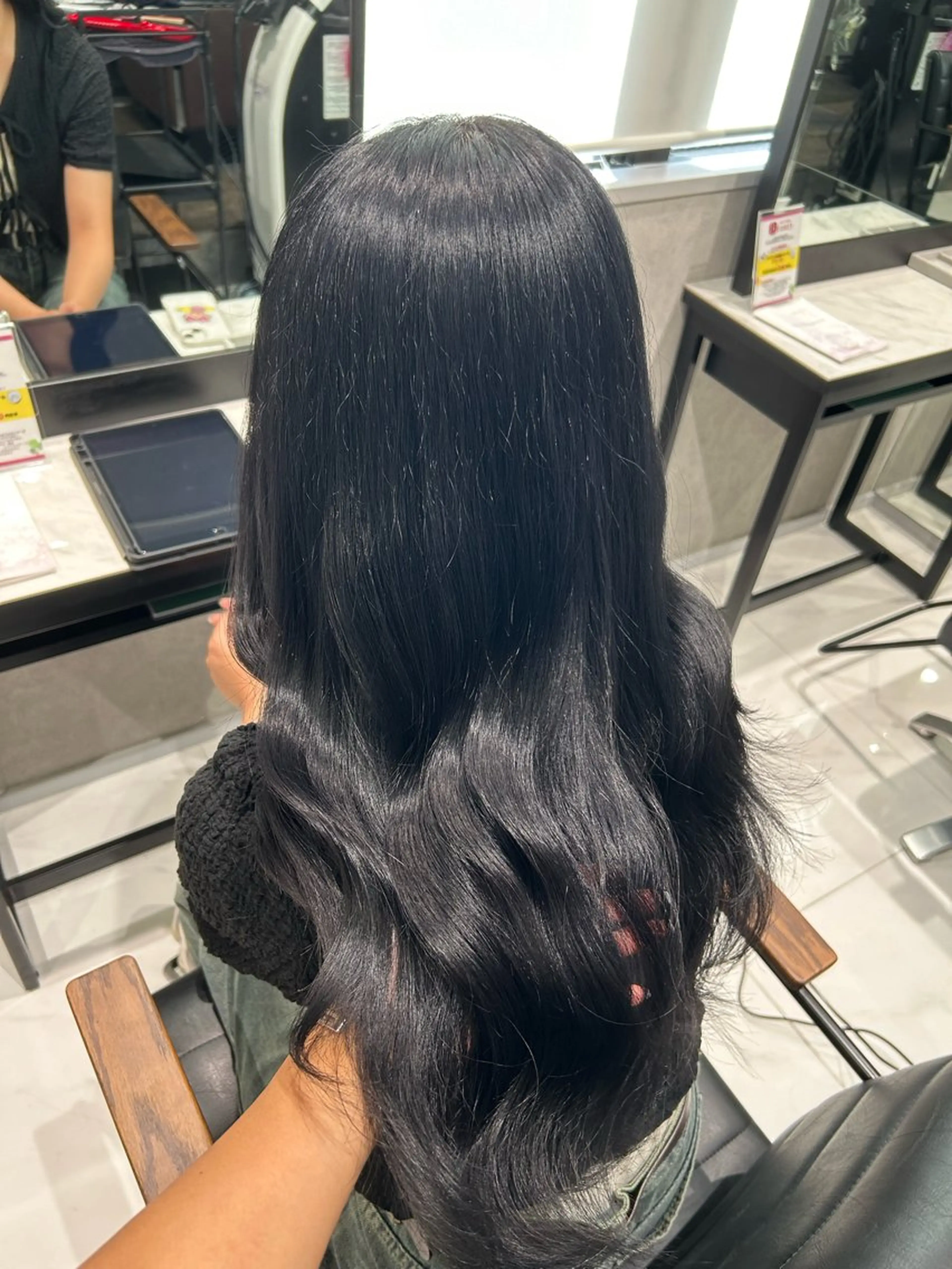 ロング 韓国風ヘア ヘアカラー トリートメント 透明感カラー💙 束感まつげ🪼海月のマツエク・マツパデザイン