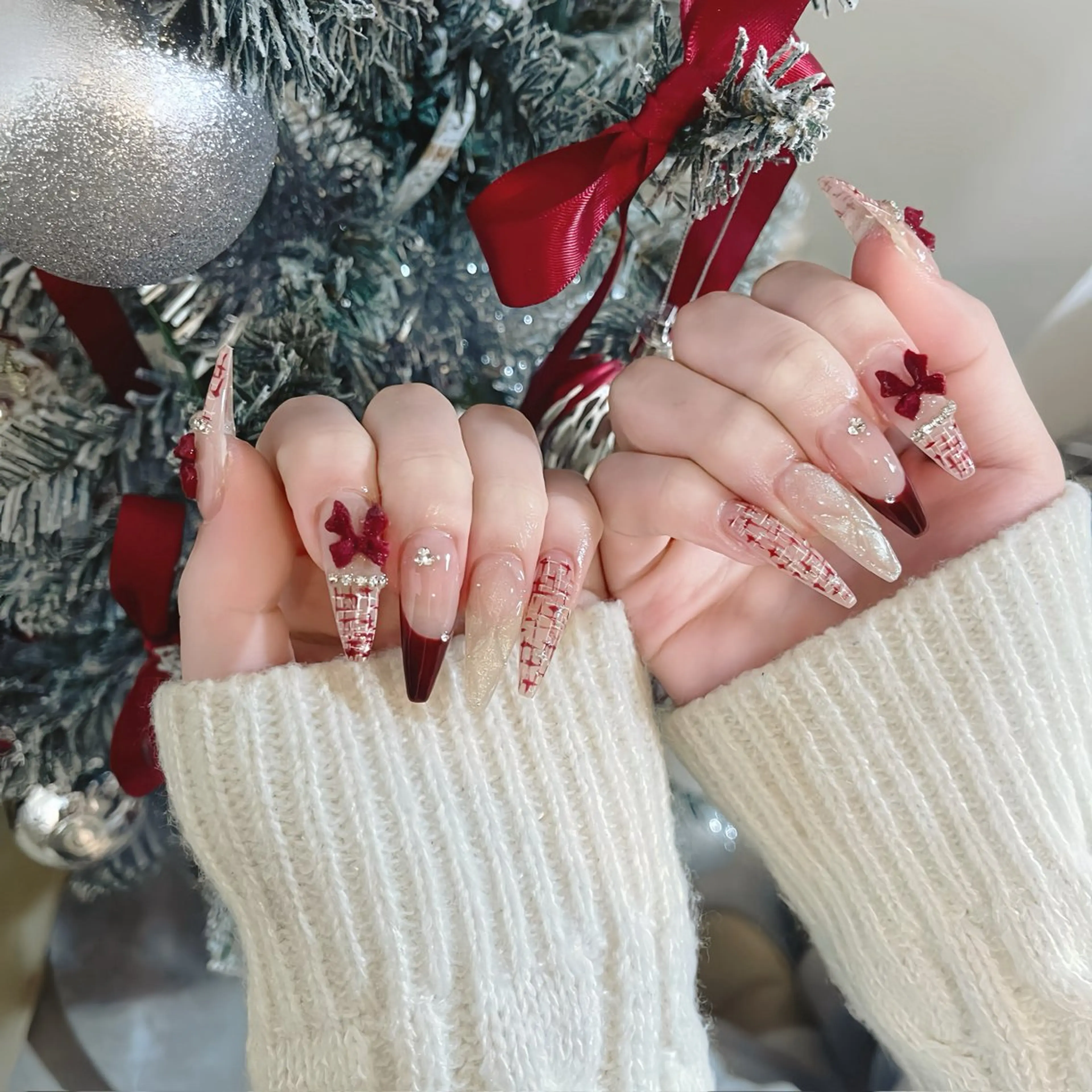 ネイル ハンドネイル crystal ___nail所属・Au Thuc trinhのネイルデザイン