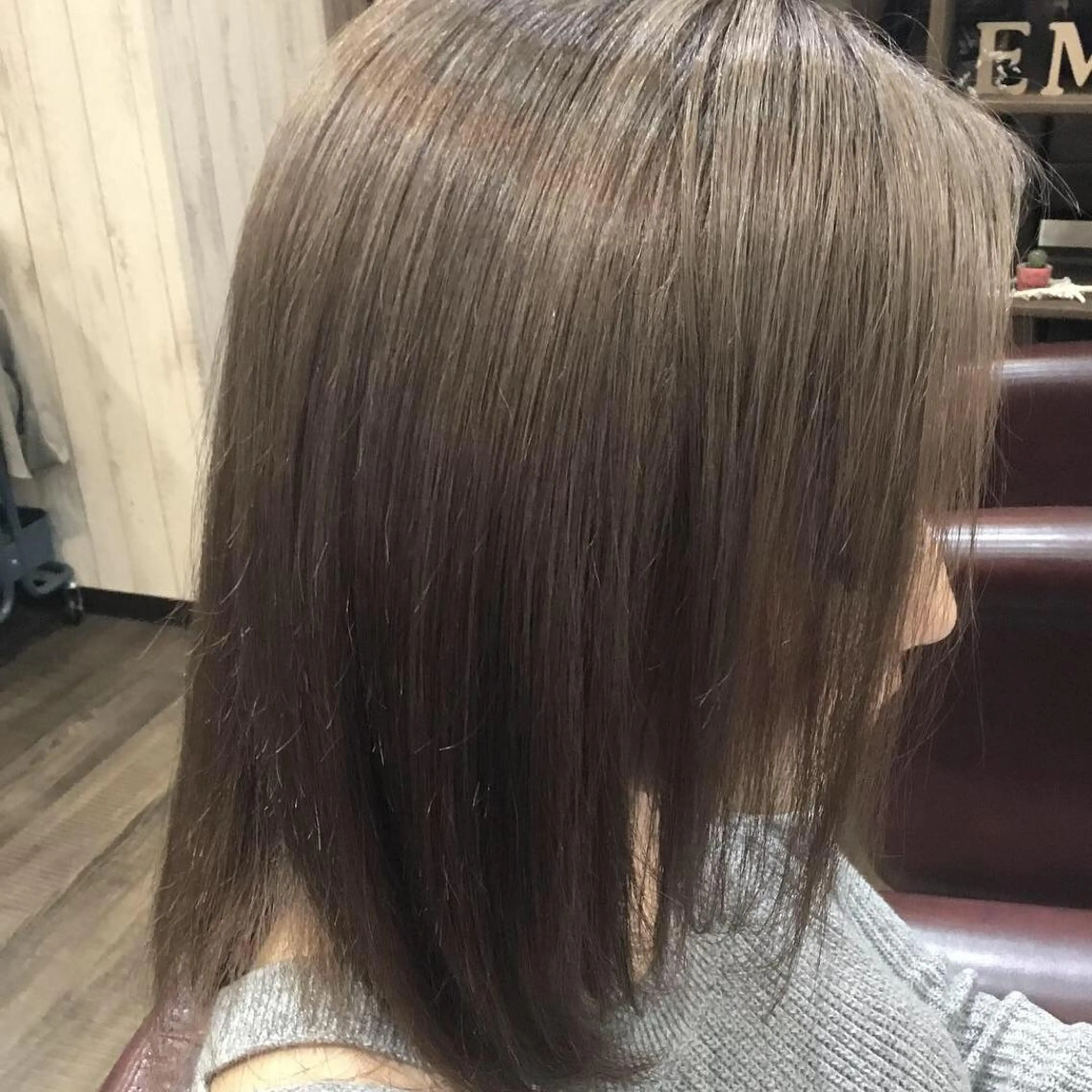 ミディアム カラー embrace エンブレイスのヘアスタイル