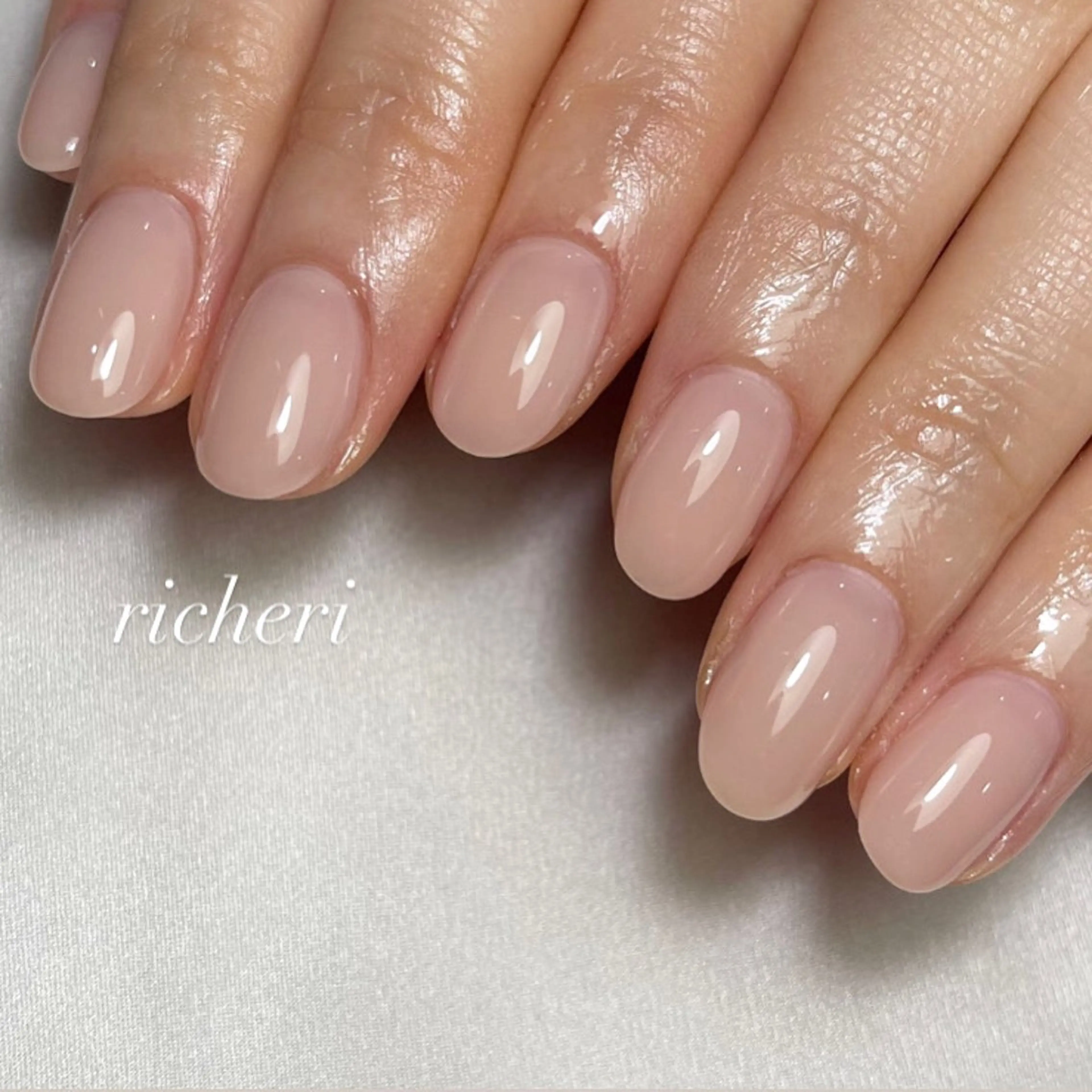 ミディアム ネイル ハンドネイル richeri beautyのネイルデザイン