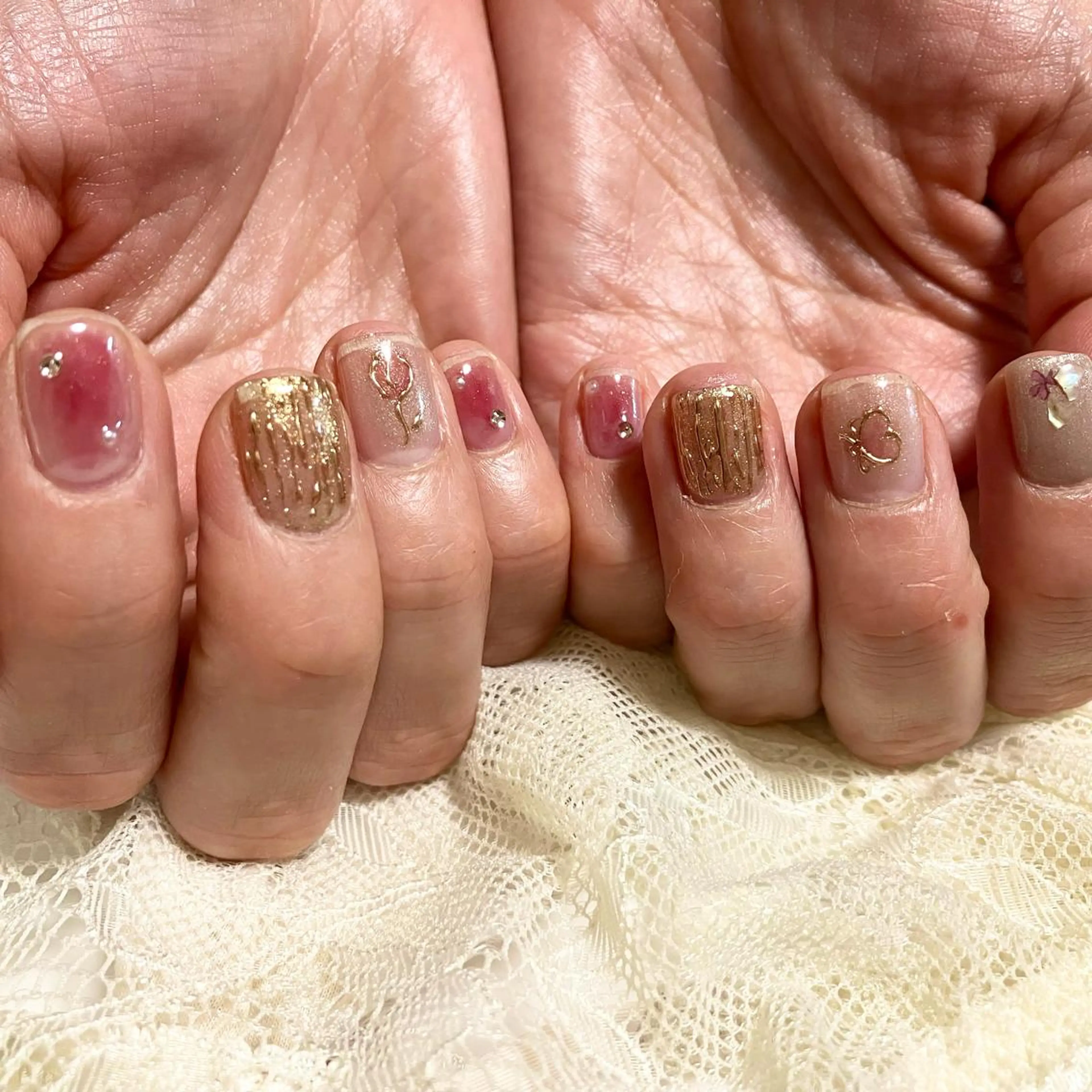 ネイル ハンドネイル ウシク ミユキのネイルデザイン