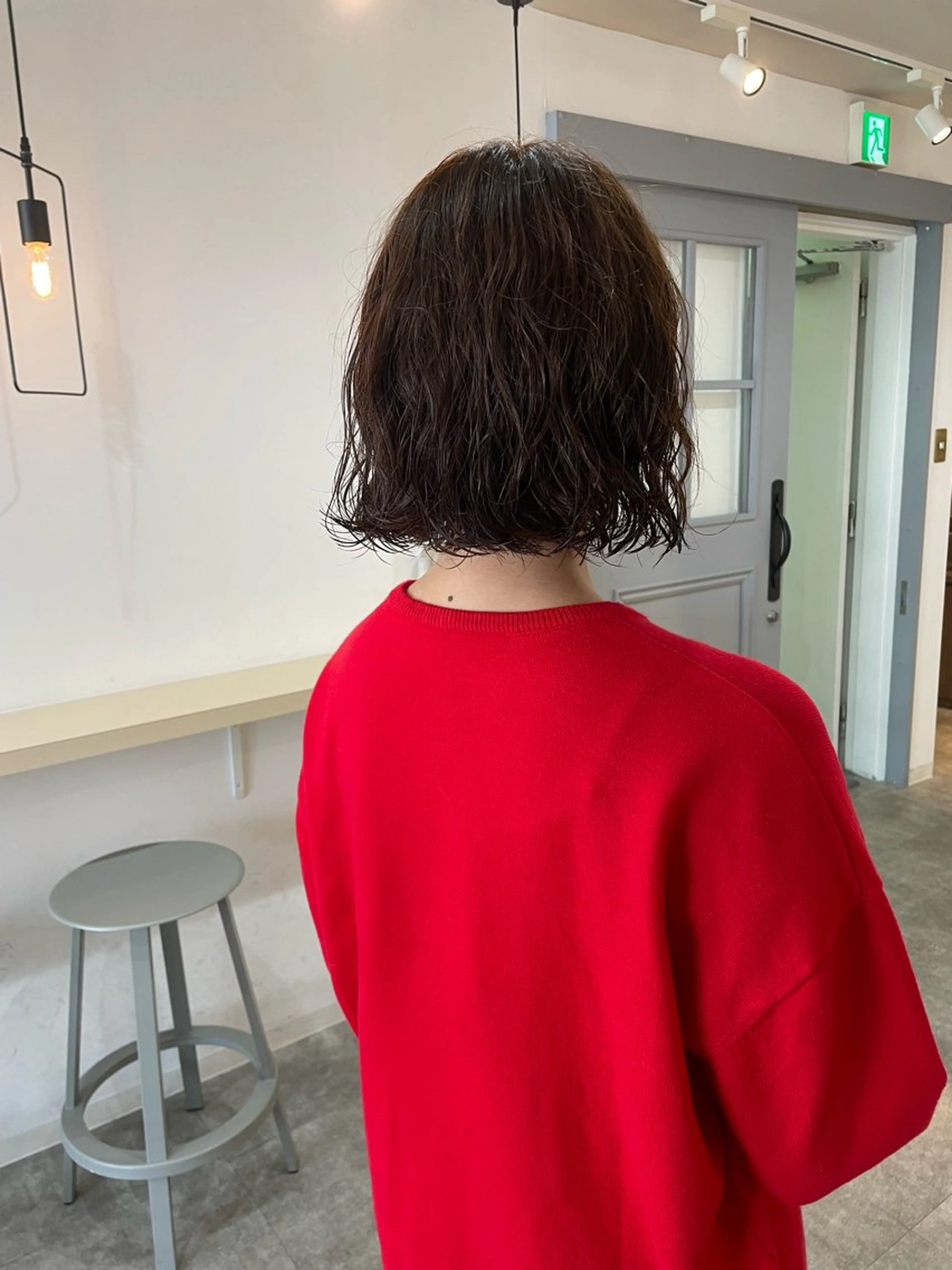 ショート パーマ 渥美 怜子のヘアスタイル