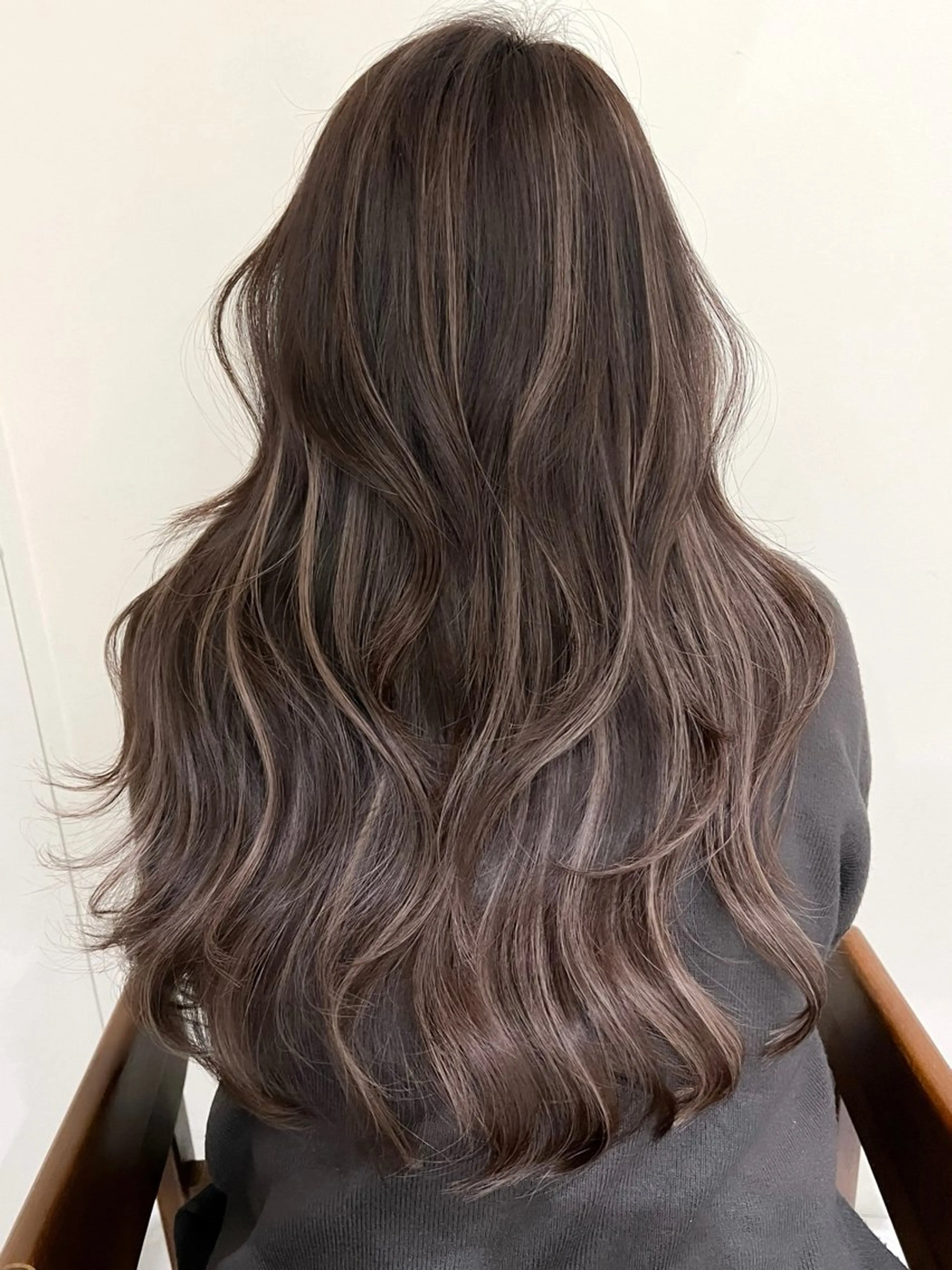 ロング カラー ✨レイヤーカット/透 名感カラー特化✨のヘアスタイル