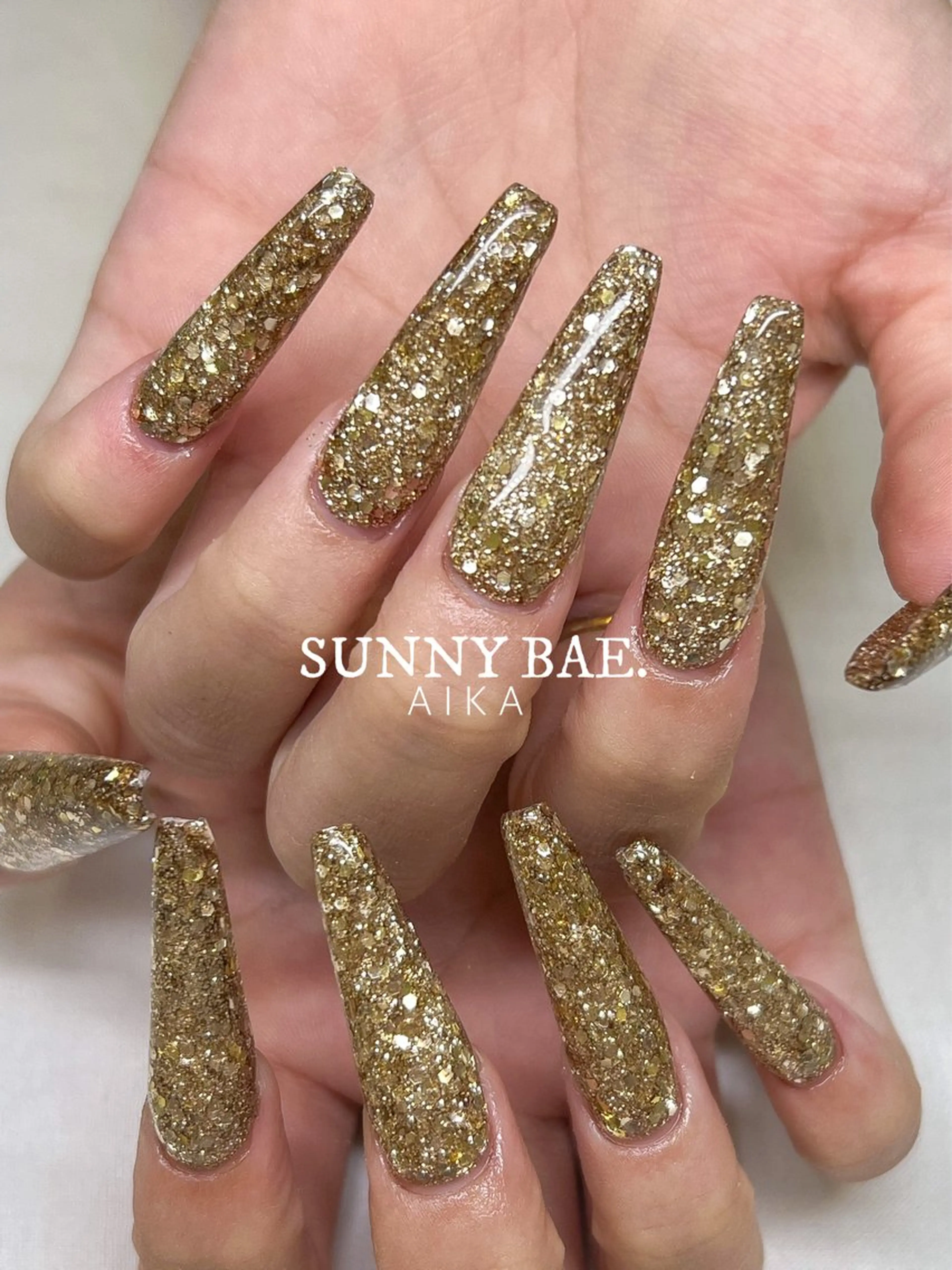 ネイル ジェルネイル キラキラネイル ロングネイル 持ち込み ワンカラーネイル SUNNY BAE.所属・Made By AIKAのネイルデザイン