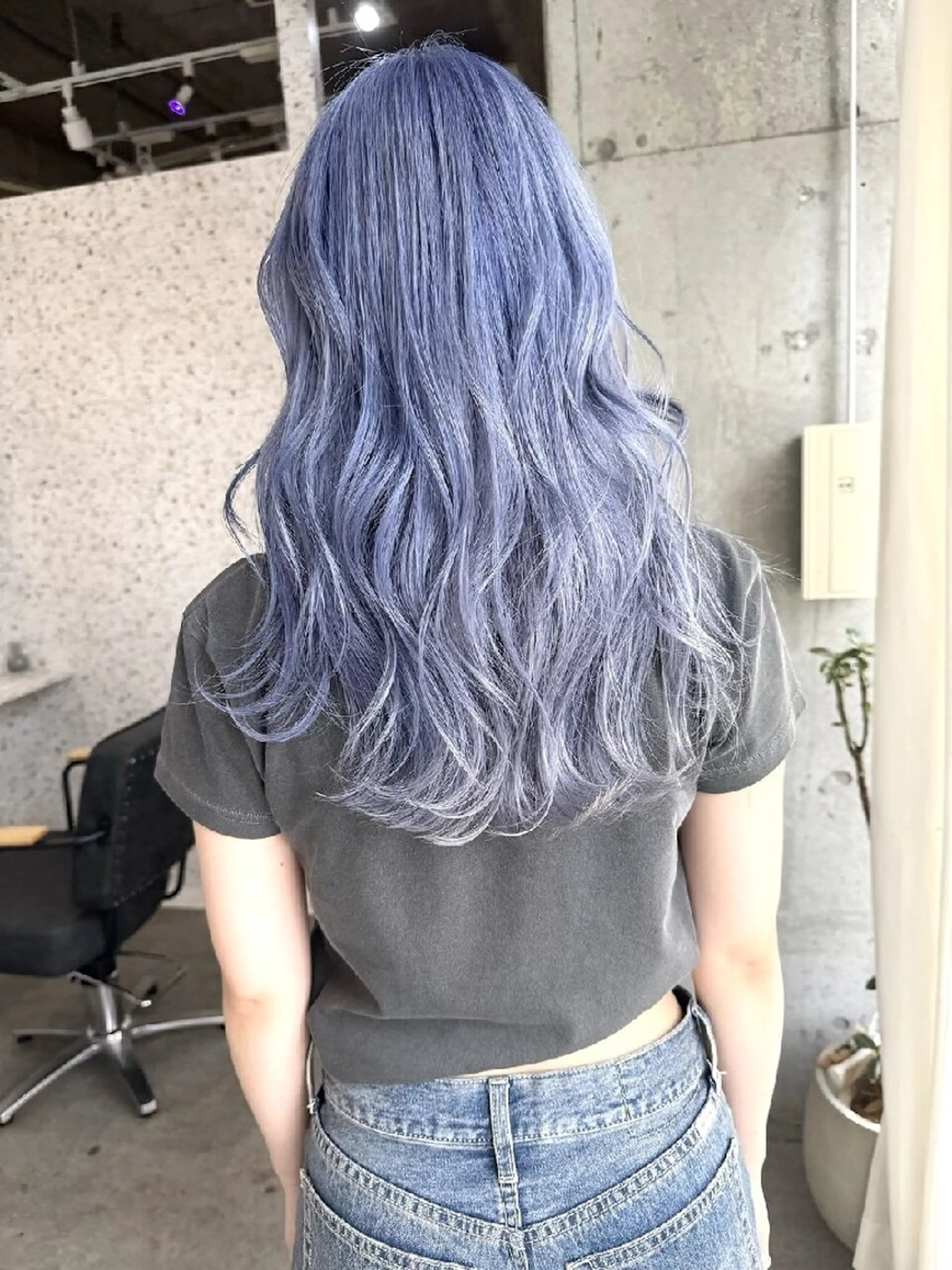 ロング カラー ブリーチ ブルーカラー ブルーバイオレット ケアブリーチ ダブルカラー ヘアカラー mood 髪質改善 ダブルカラーのヘアスタイル