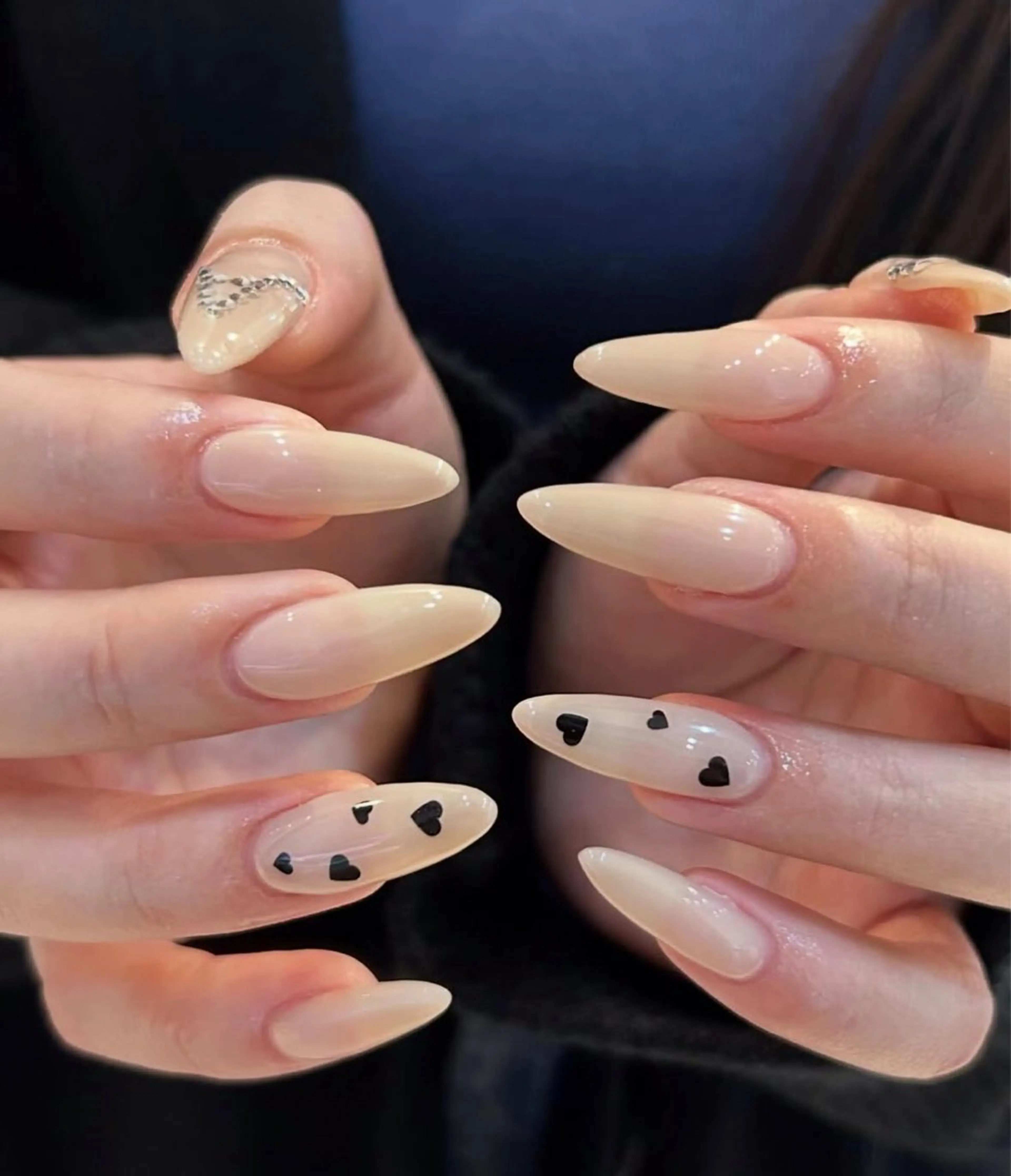 ネイル 長さ出し グラデーション キラキラネイル 韓国ネイル ラメ(グリッター) ハンドネイル ハンドケア Chisa Nail Studio所属・チ サのネイルデザイン