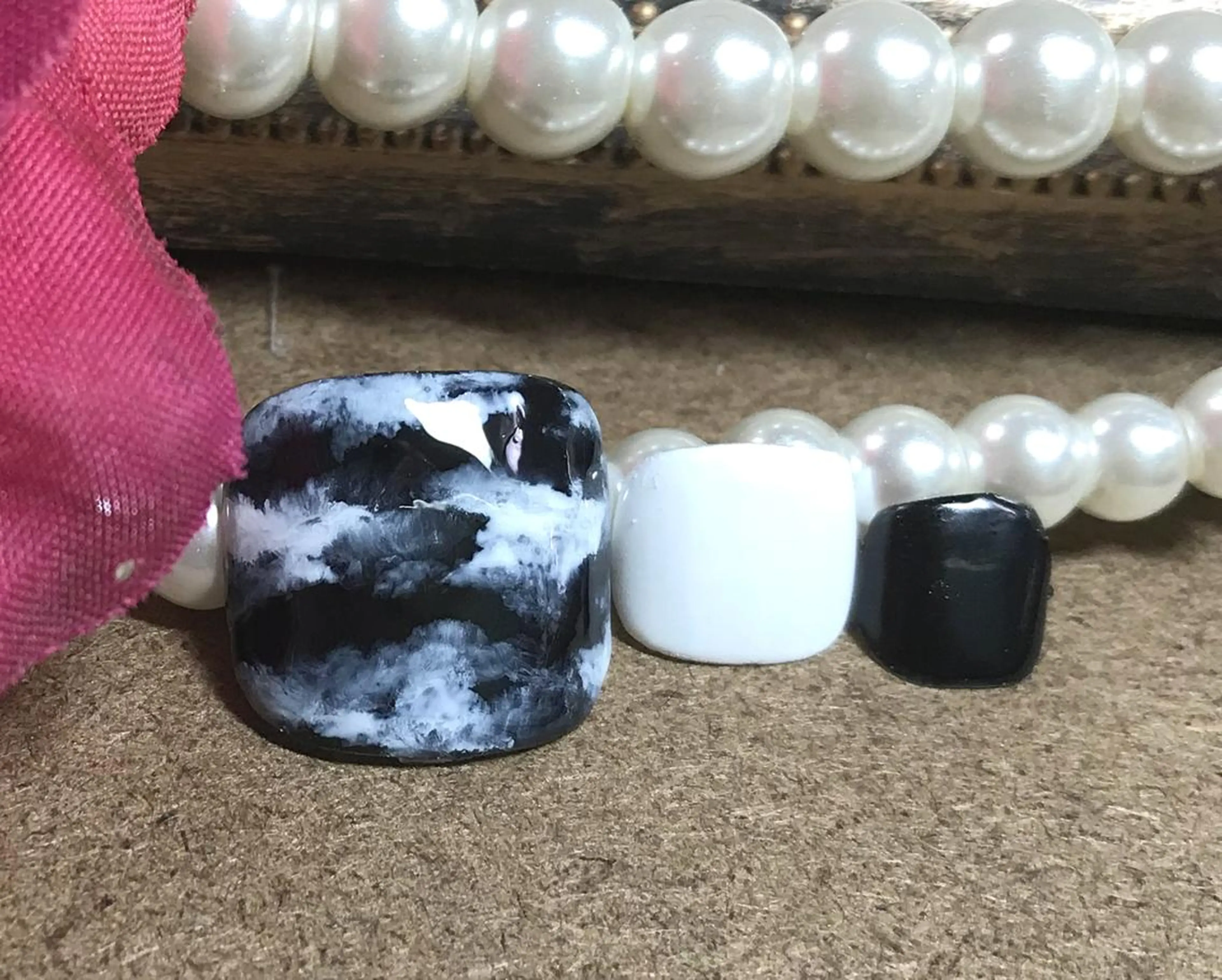 ネイル フットネイル ジェルネイル イワサキ  のネイルデザイン