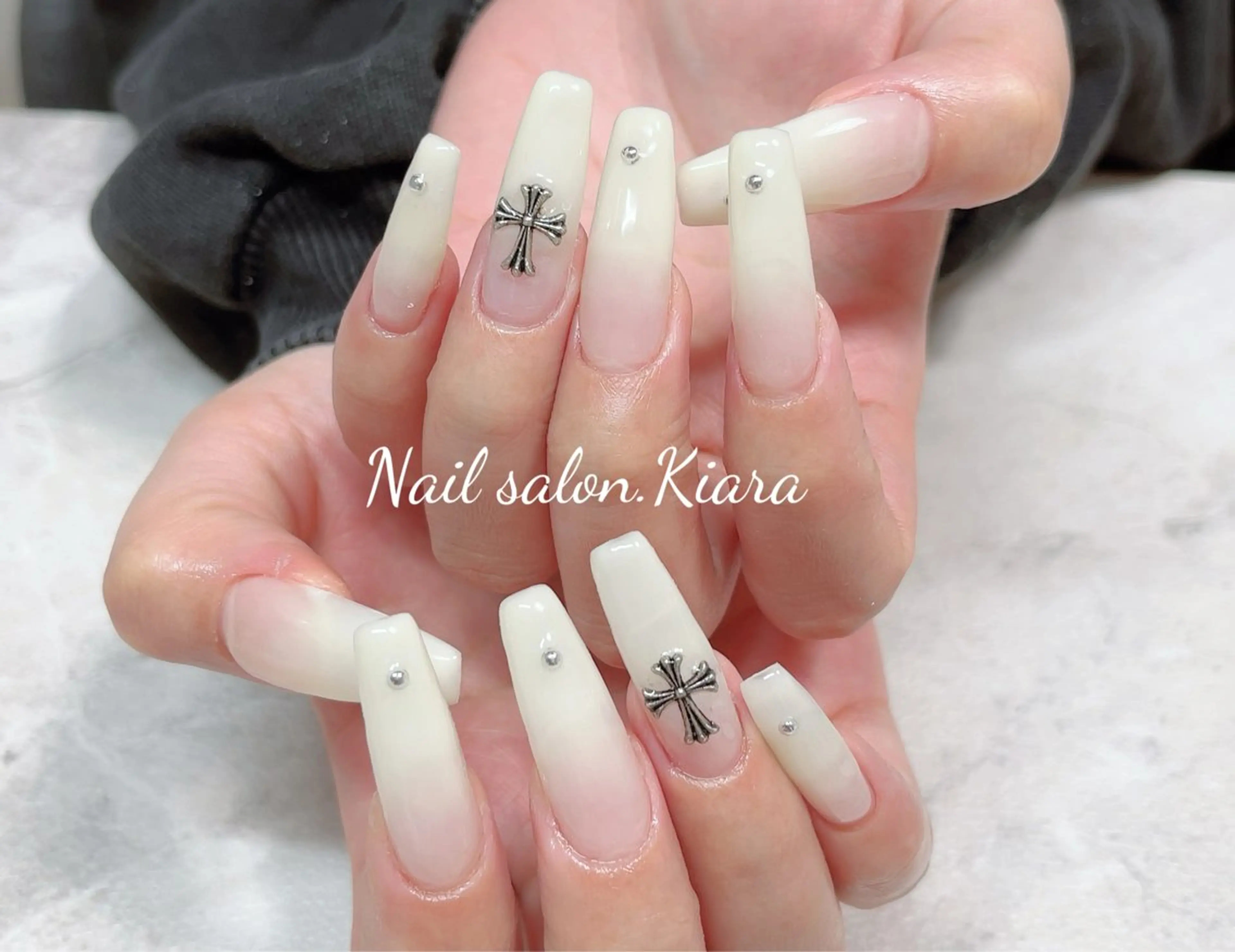 ネイル グラデーション ロングネイル 🍭Kiara Nail🍭のネイルデザイン