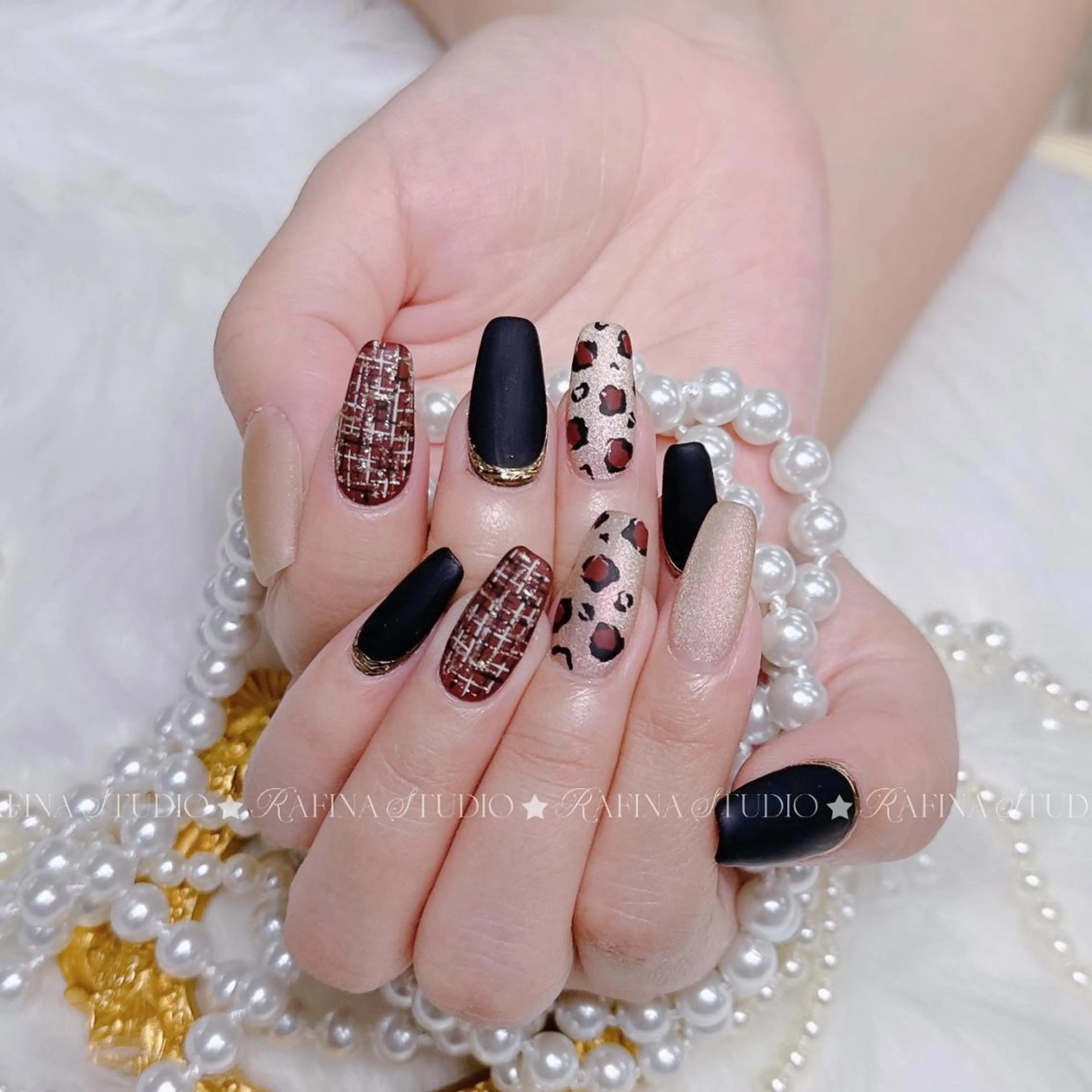 ネイル 玲央 YOYOのネイルデザイン