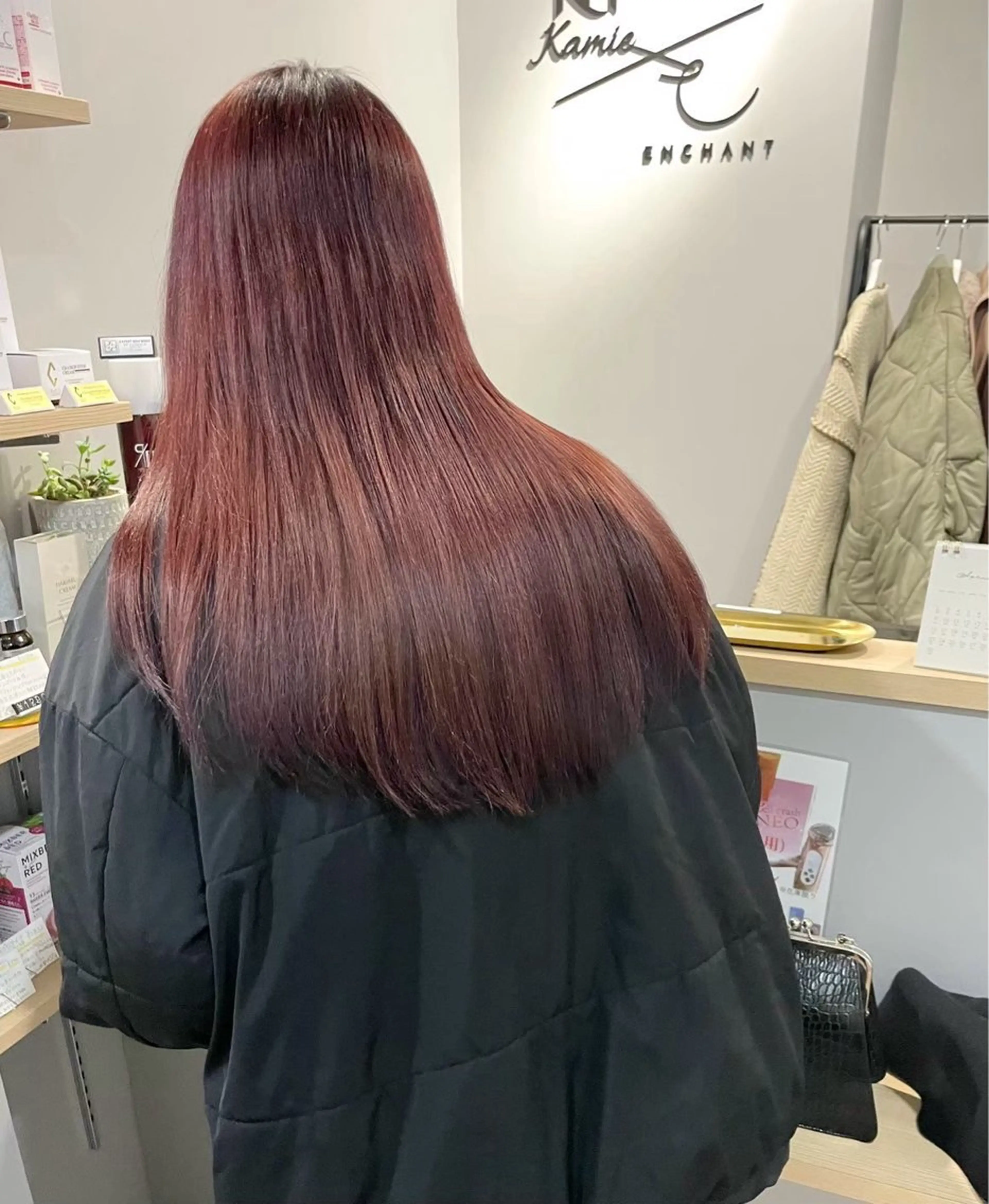 ロング カラー 🌬️attrait 髪質改善/個室サロンのヘアスタイル