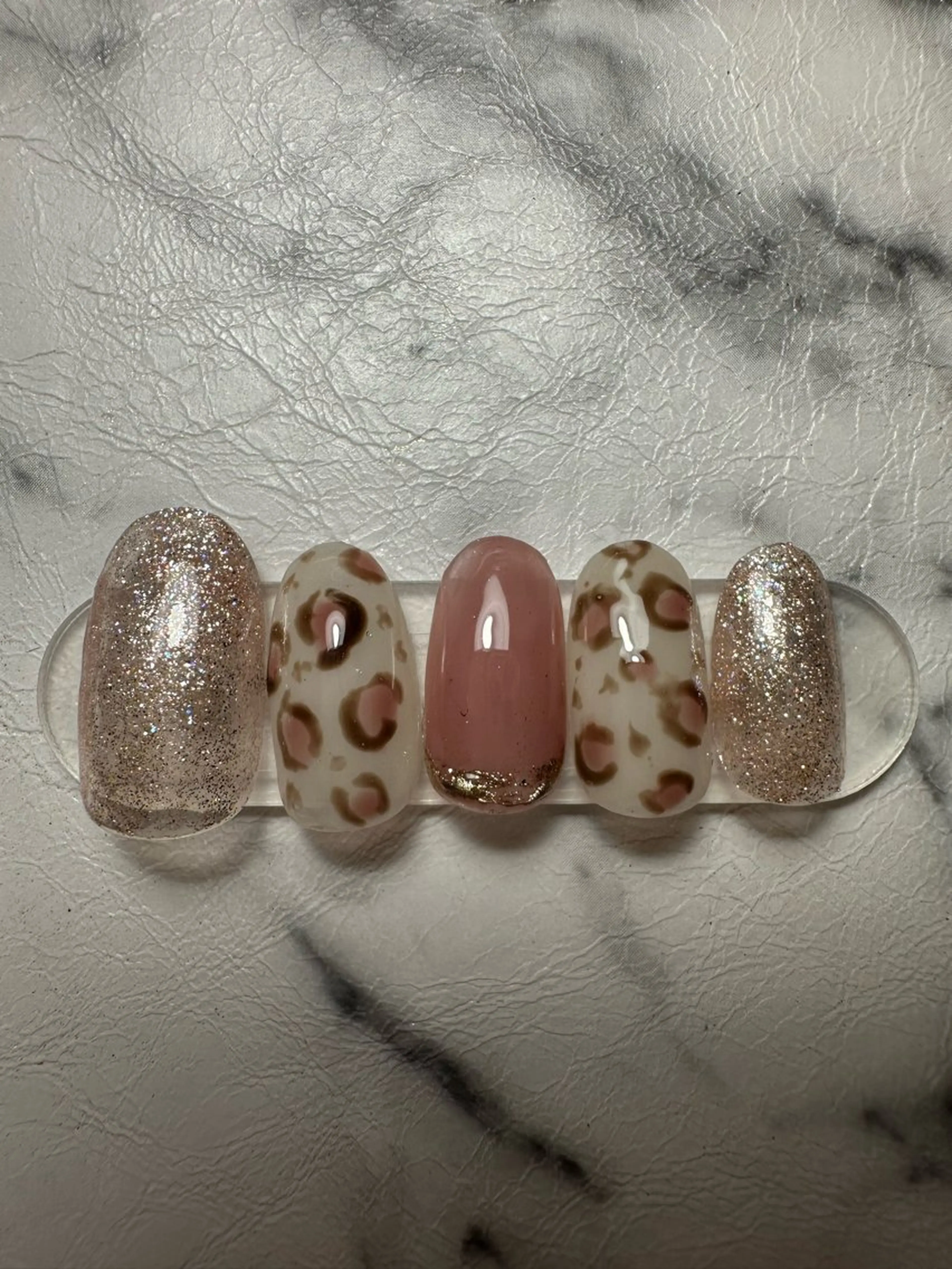 ネイル ala アーラのマツエク・マツパデザイン